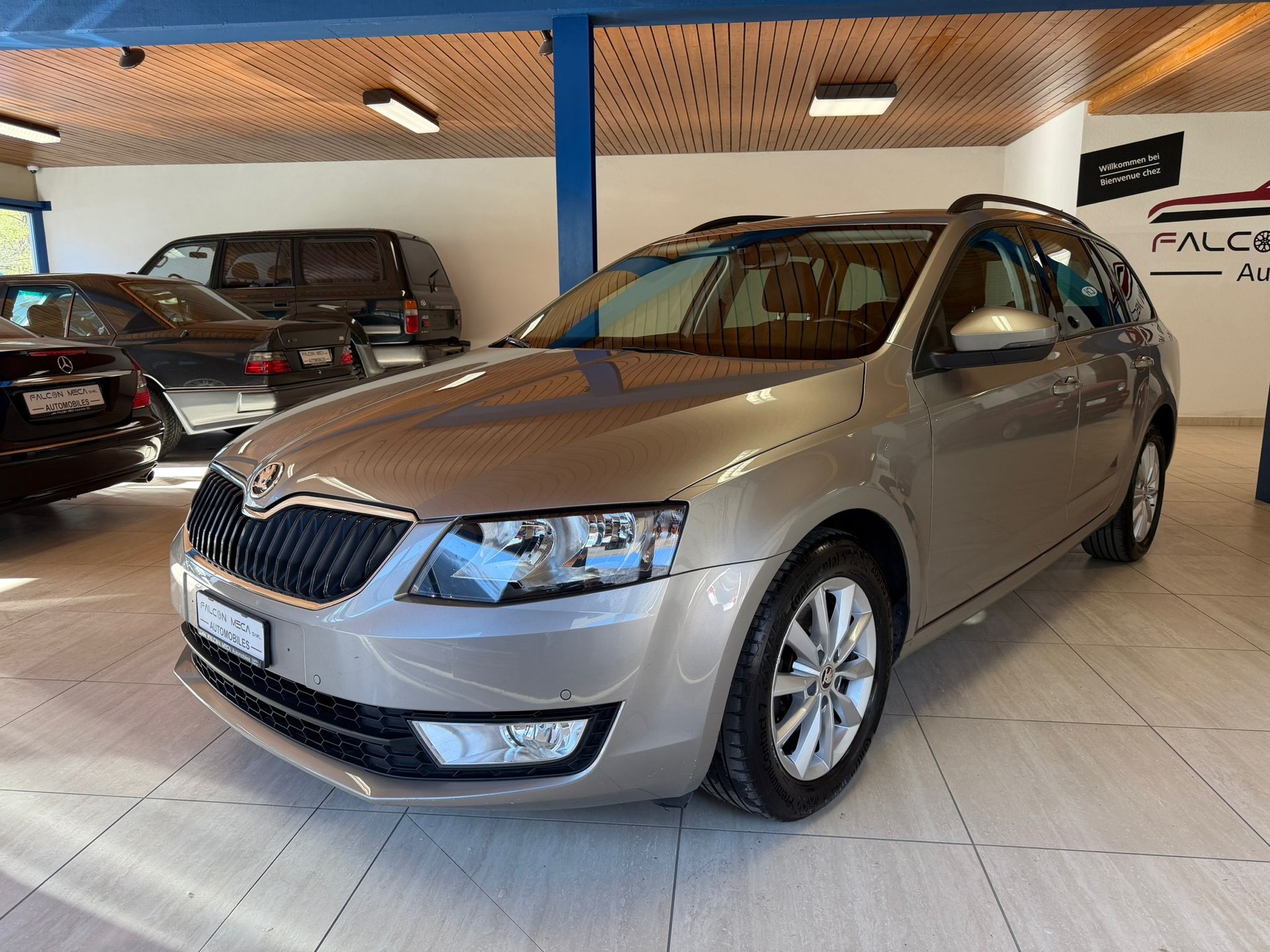 SKODA Octavia Combi 1.4 TSI Ambition DSG-image-3
