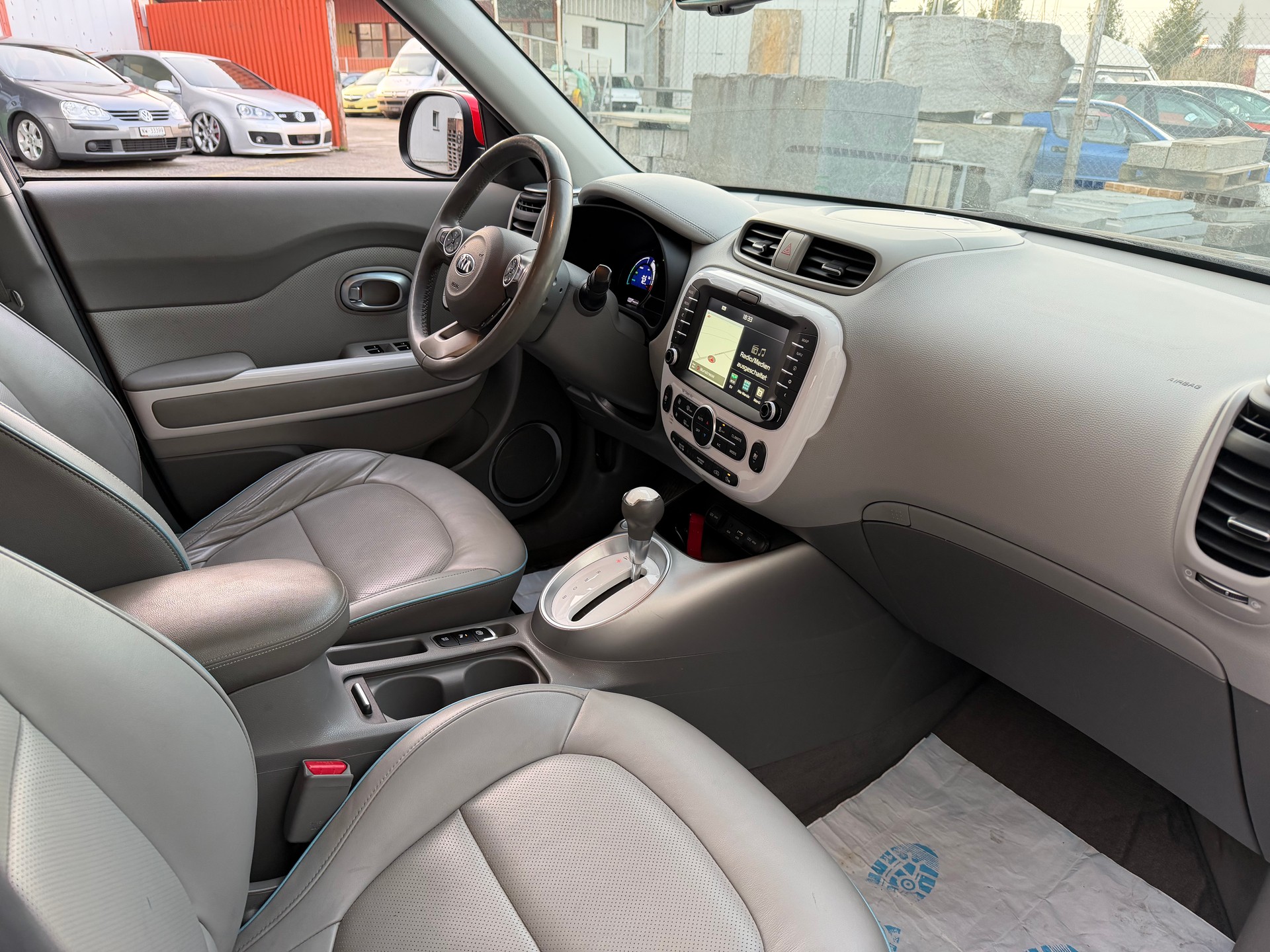 KIA Soul EV Trend-image-8