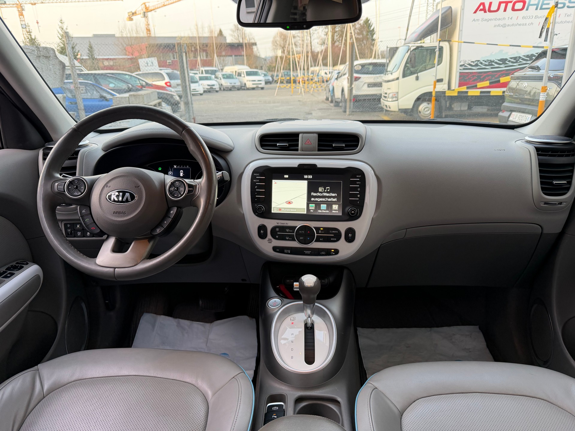 KIA Soul EV Trend-image-7