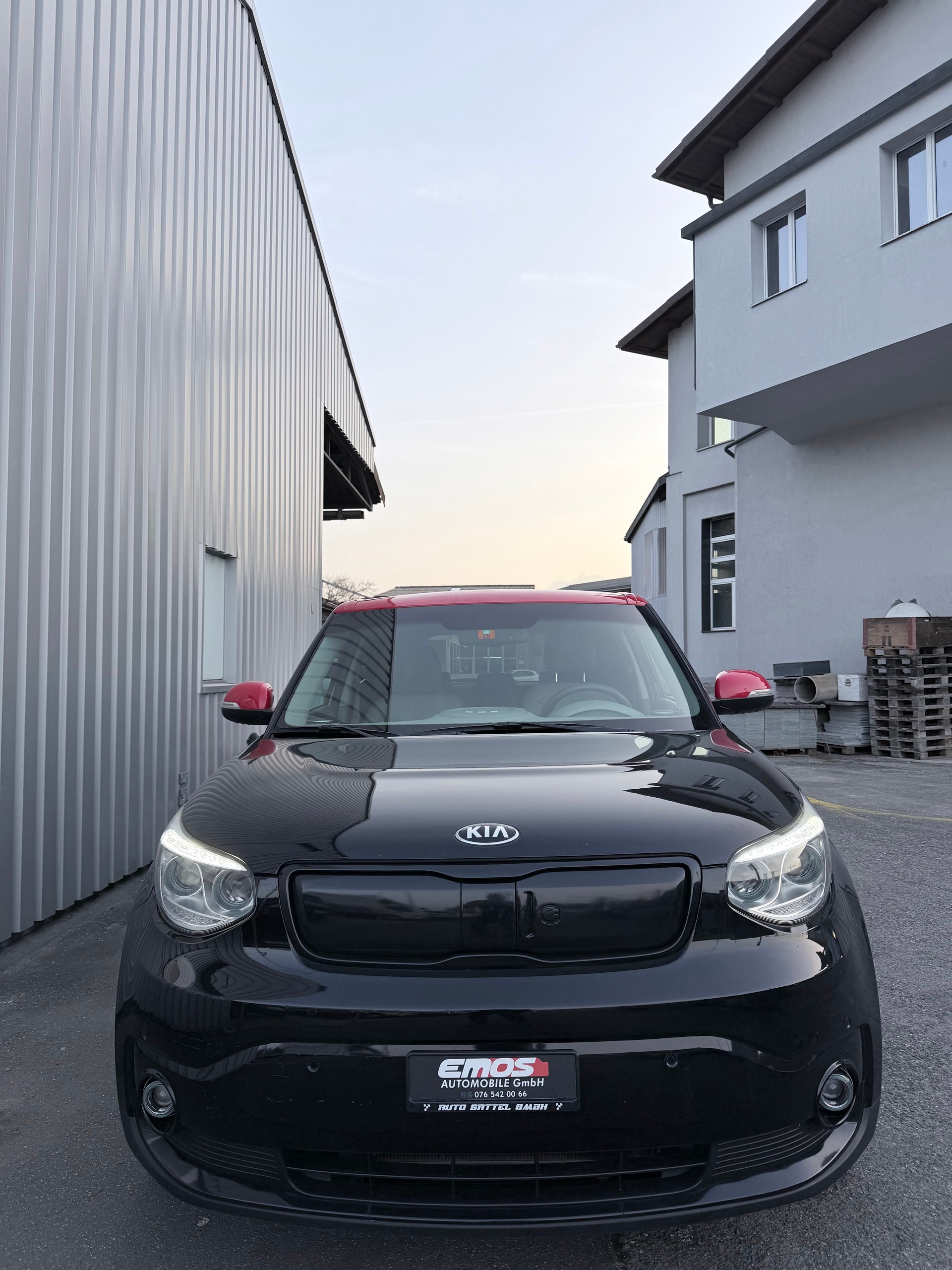 KIA Soul EV Trend-image-1