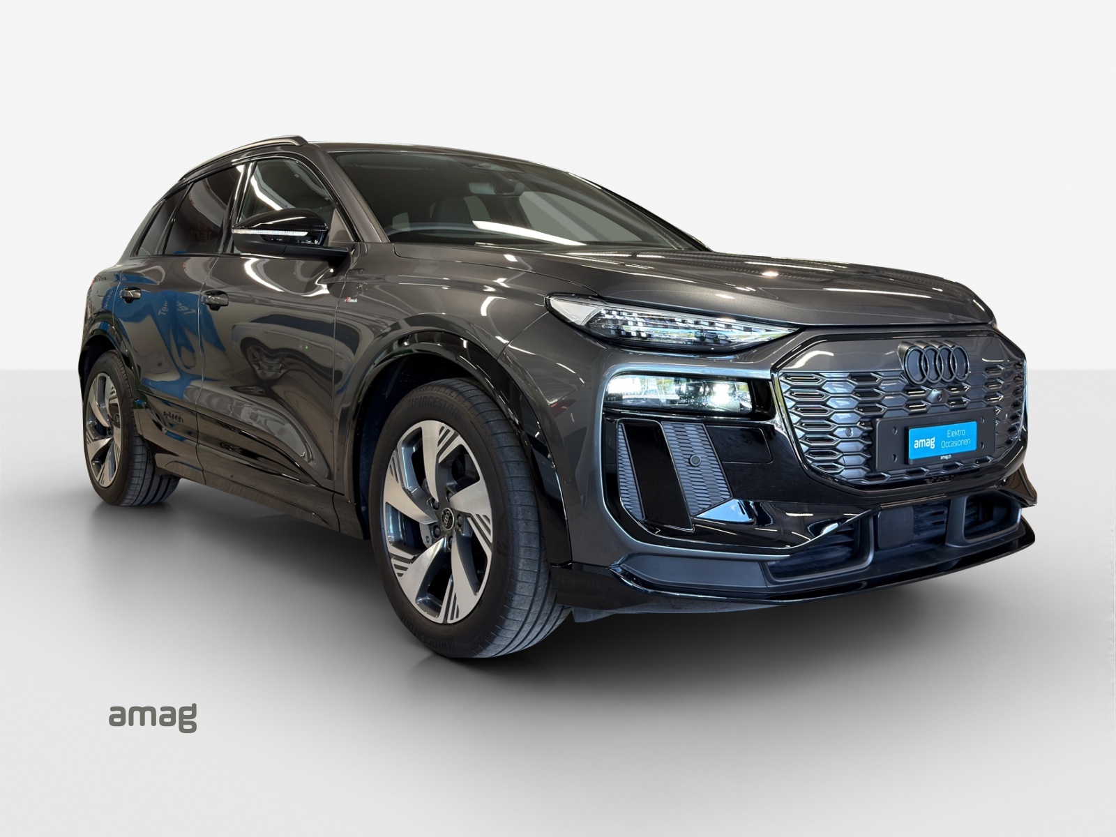 AUDI Q6 e-tron quattro-image-5
