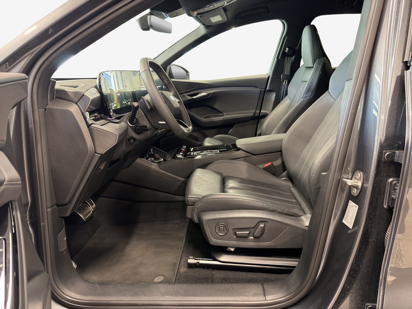 AUDI Q6 e-tron quattro-image-7