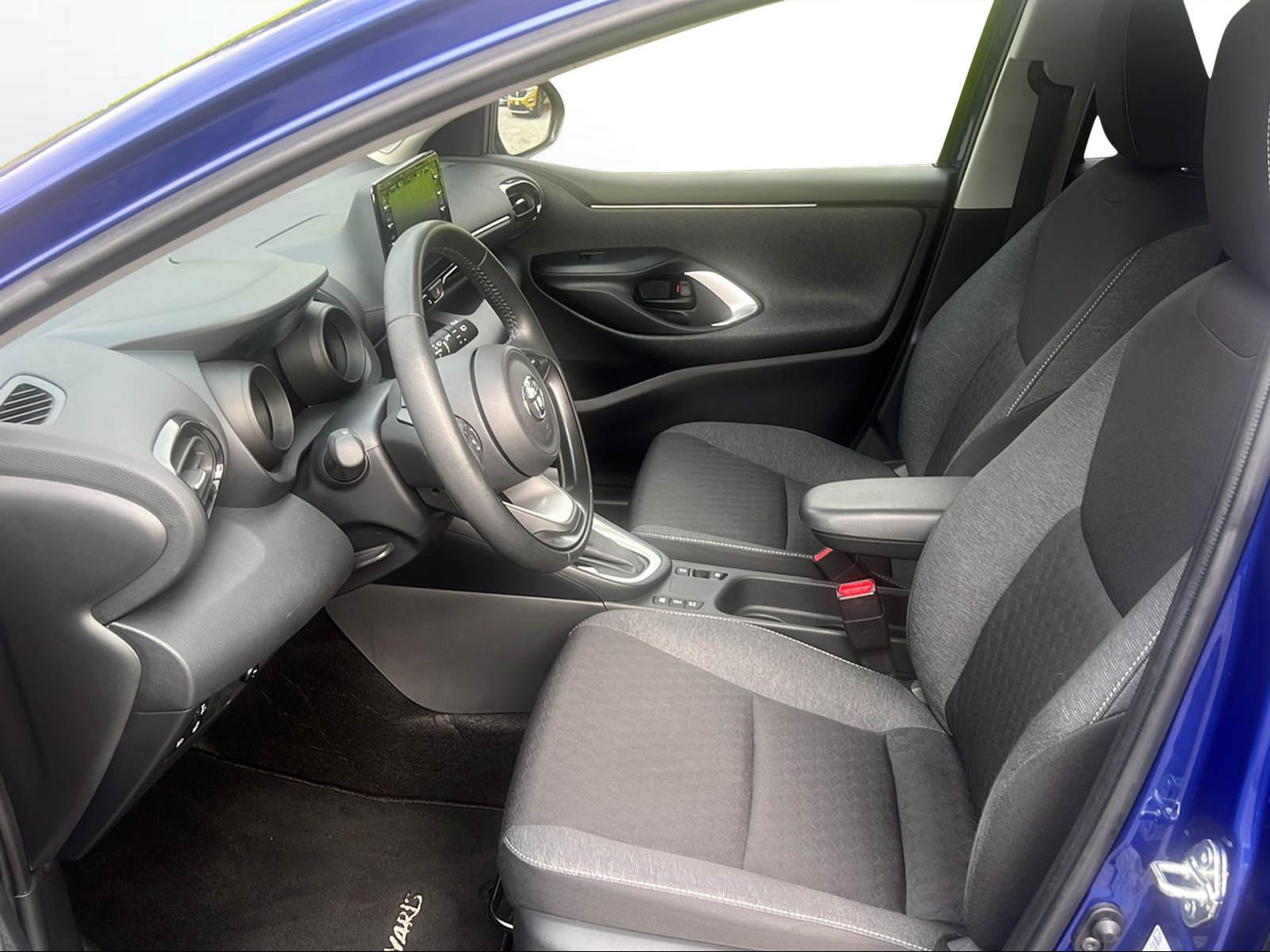 TOYOTA Yaris 1.5 VVT-i HSD Trend-image-3