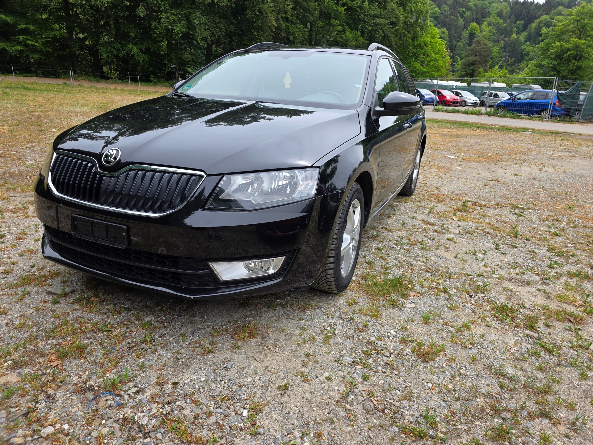SKODA Octavia Combi 1.6 TDI Ambition 4x4-image-2
