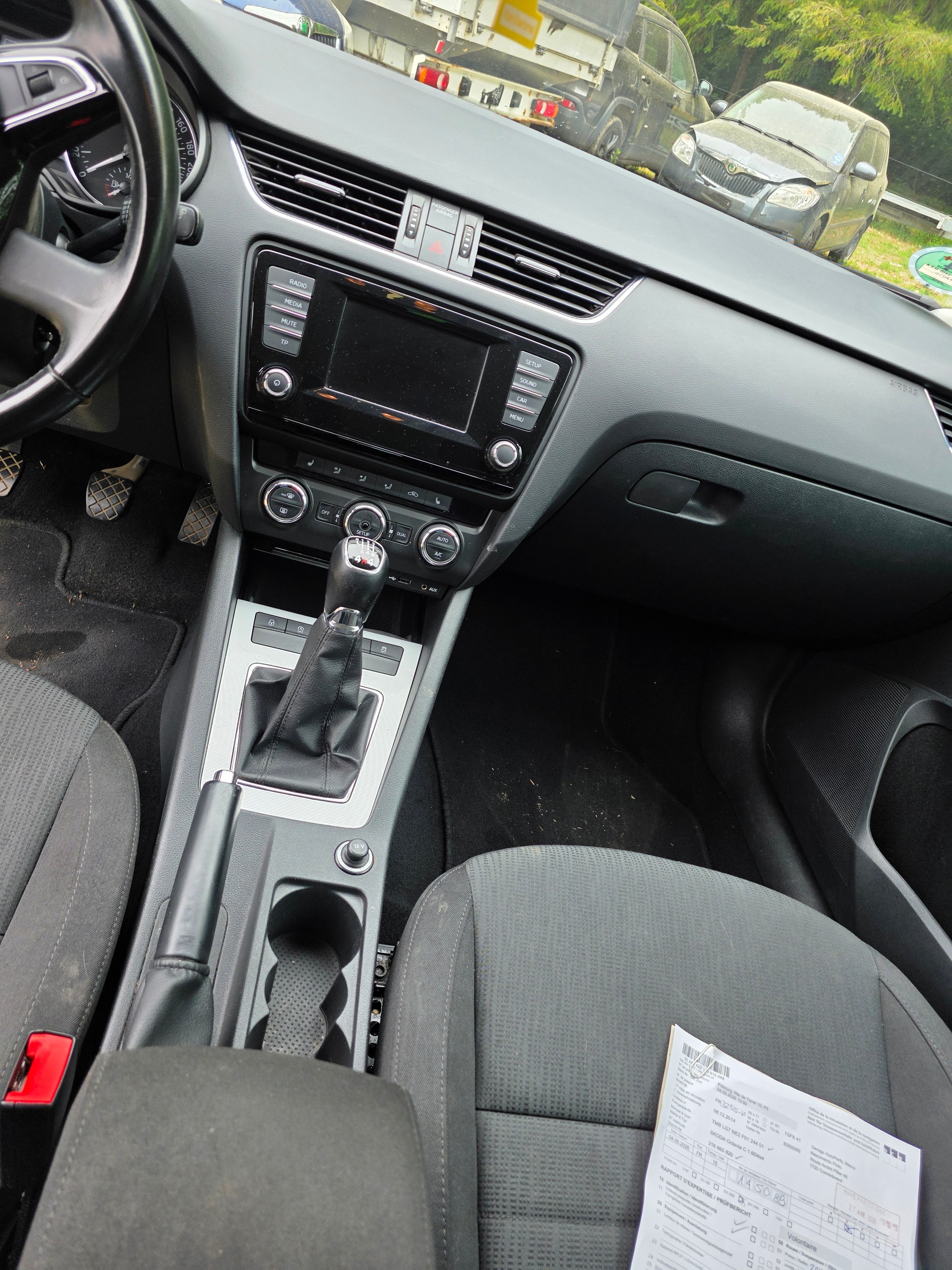 SKODA Octavia Combi 1.6 TDI Ambition 4x4-image-8