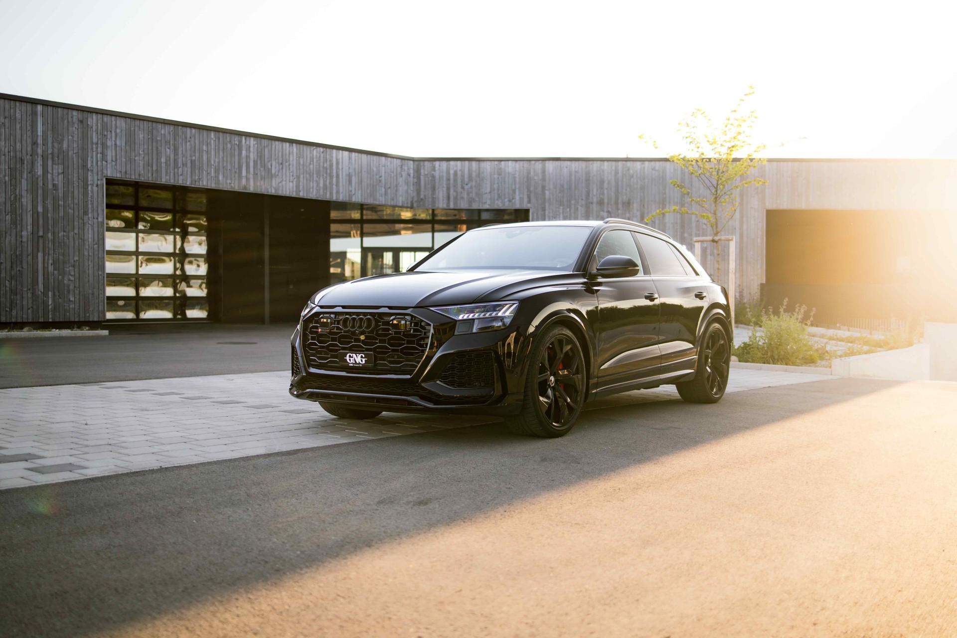 AUDI RSQ8 quattro tiptronic-image-0