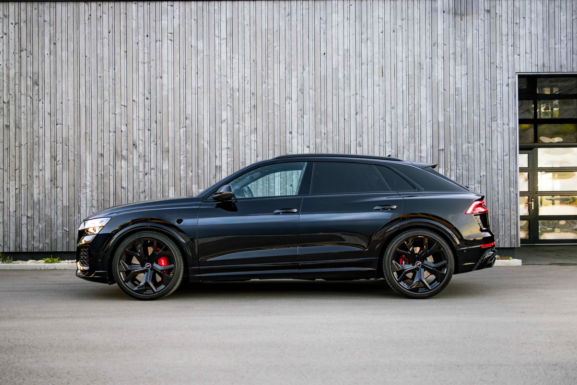 AUDI RSQ8 quattro tiptronic-image-5