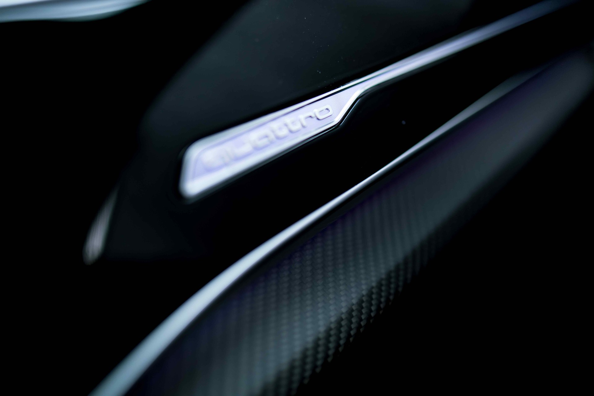 AUDI RSQ8 quattro tiptronic-image-10