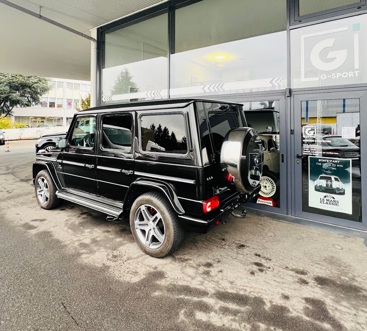 MERCEDES-BENZ G 63 AMG lang-image-2