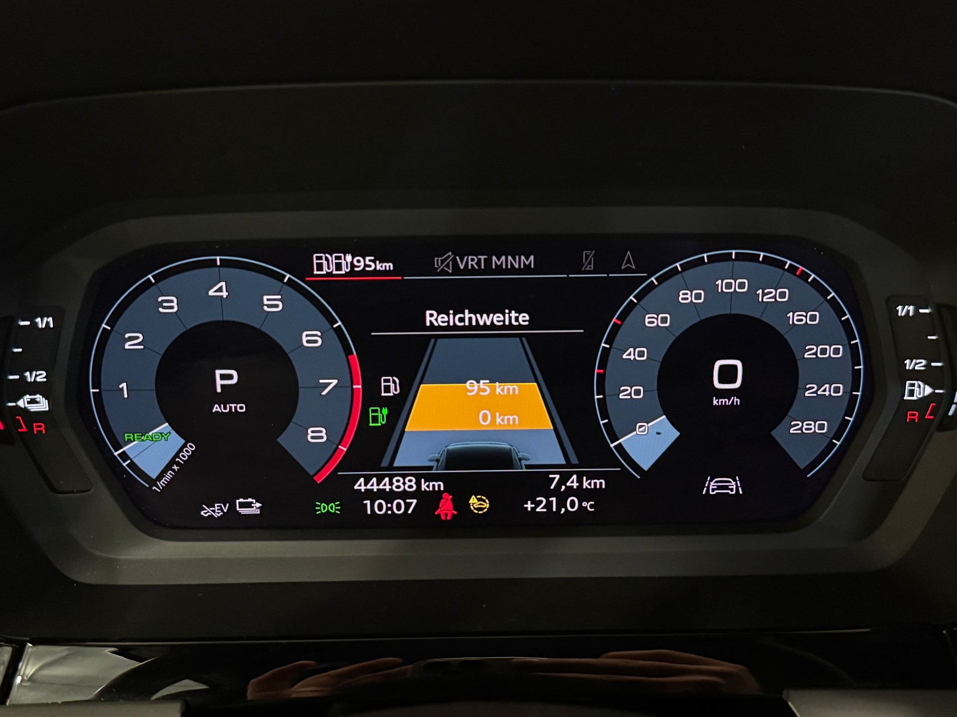 AUDI A3 Sportback 40 TFSI e S-tronic-image-10