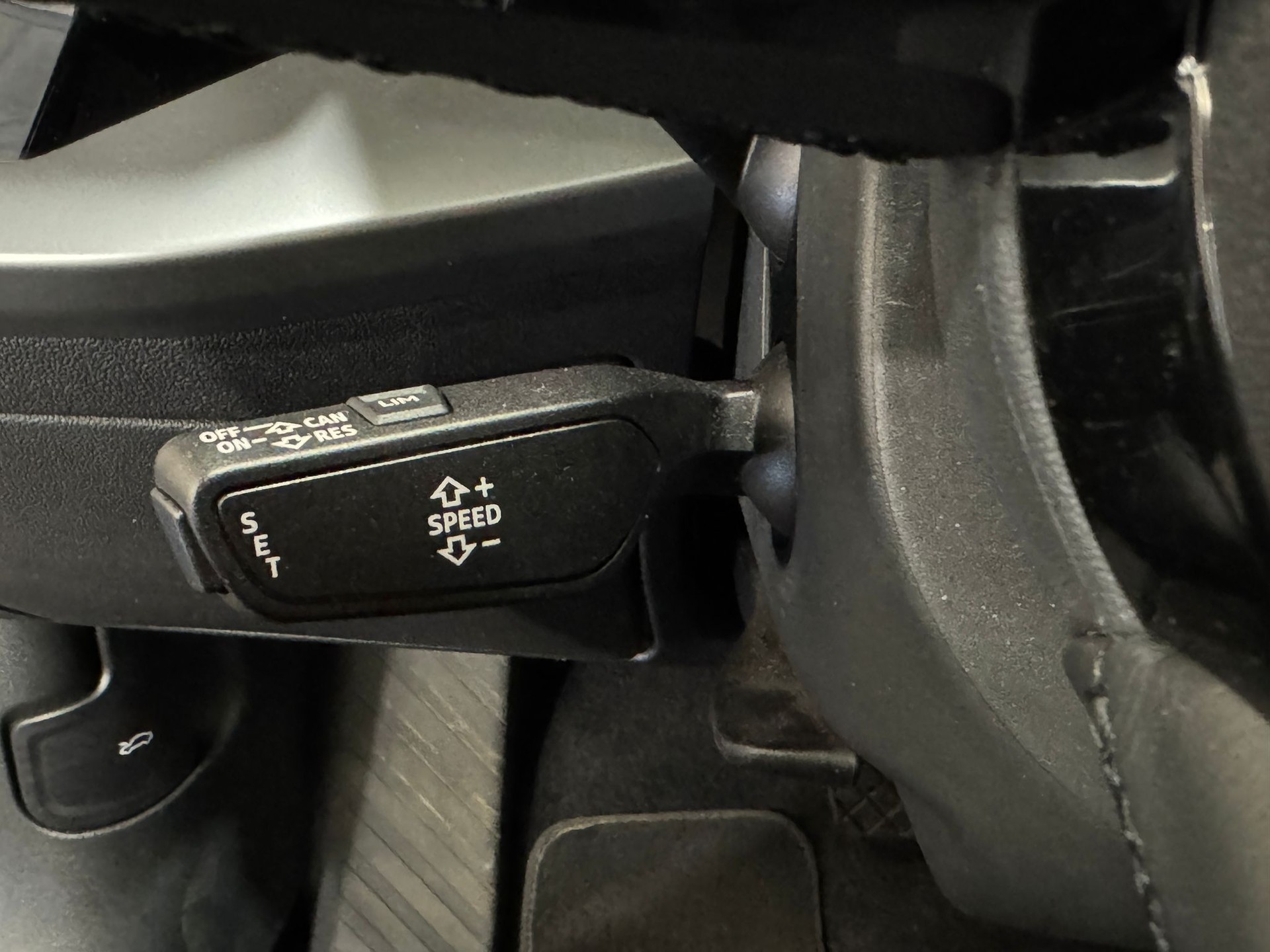 AUDI A3 Sportback 40 TFSI e S-tronic-image-11
