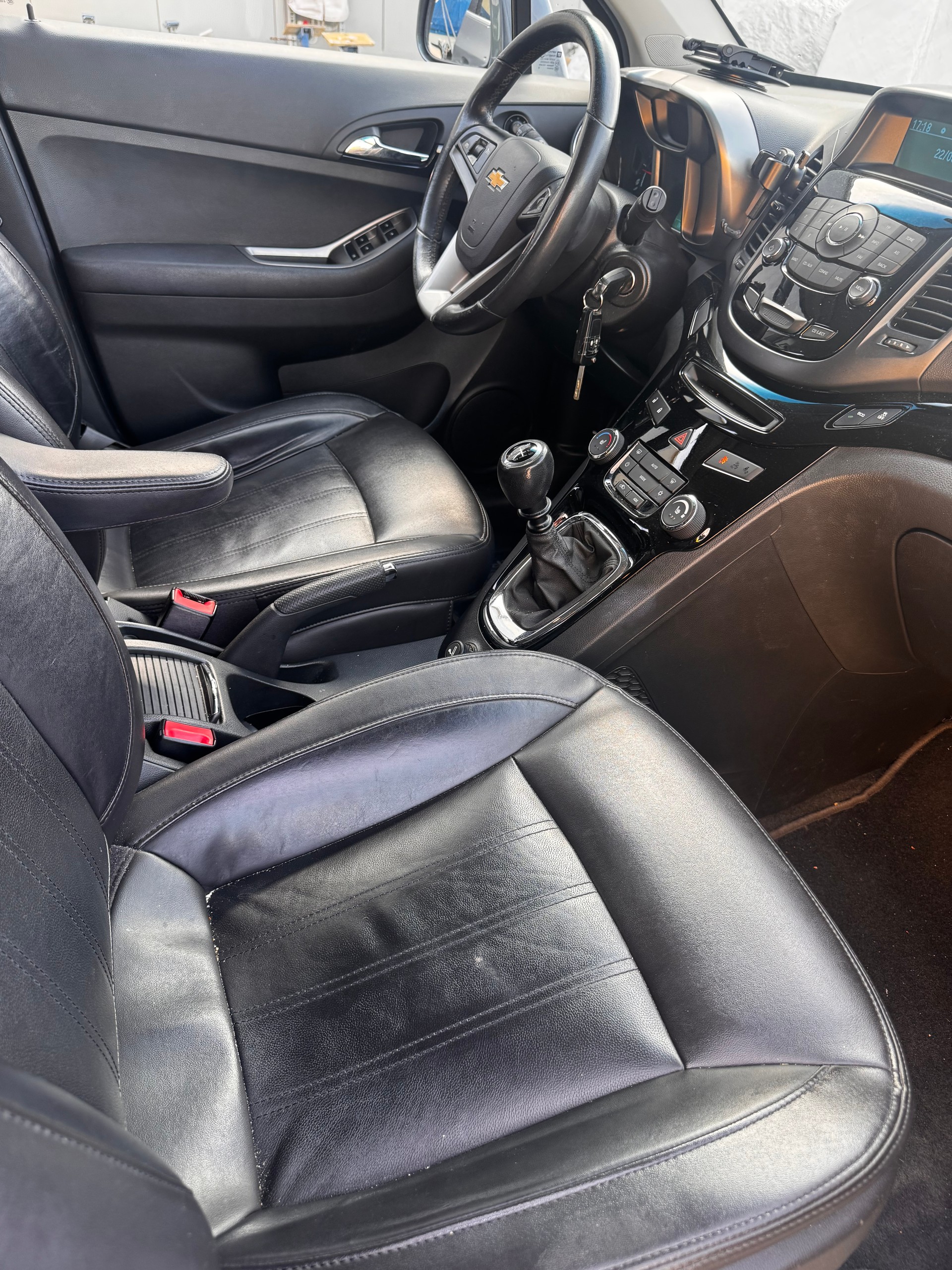 CHEVROLET Orlando 1.4 Turbo LTZ-image-13