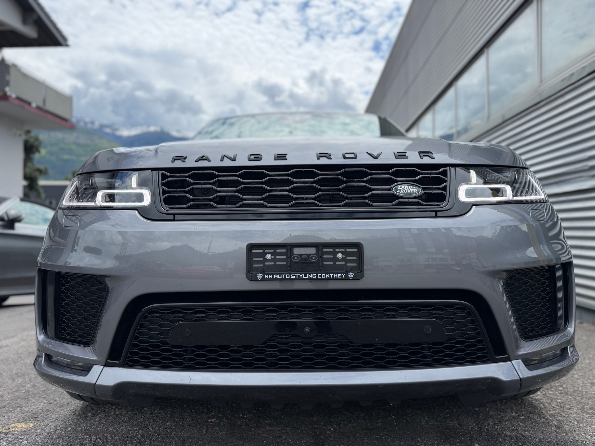 LAND ROVER Range Rover Sport 3.0 SDV6 HSE Automatic-image-1