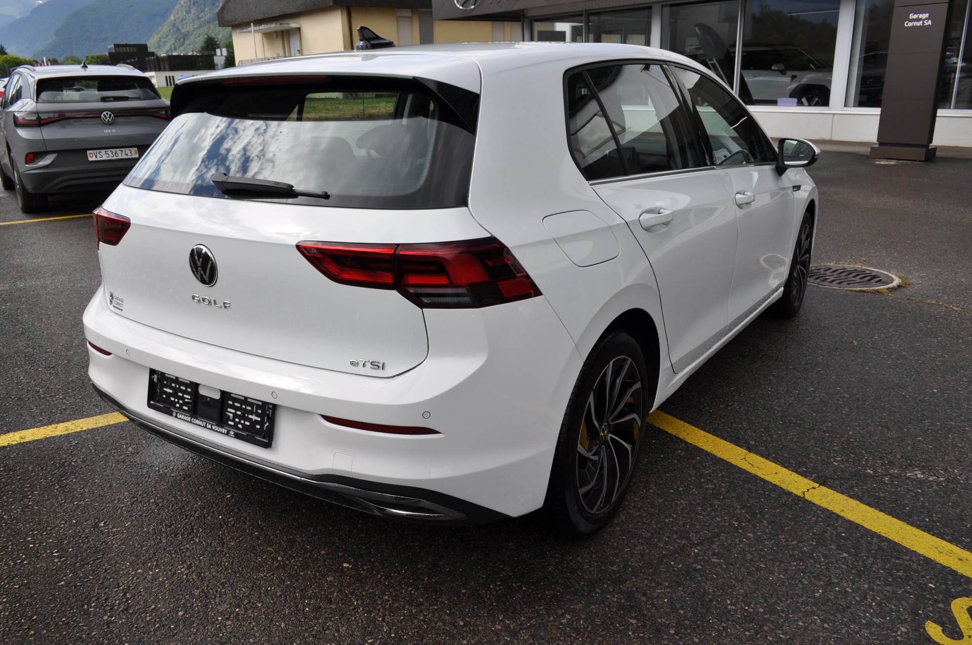 VW Golf 1.5 eTSI mHEV ACT Style DSG-image-5