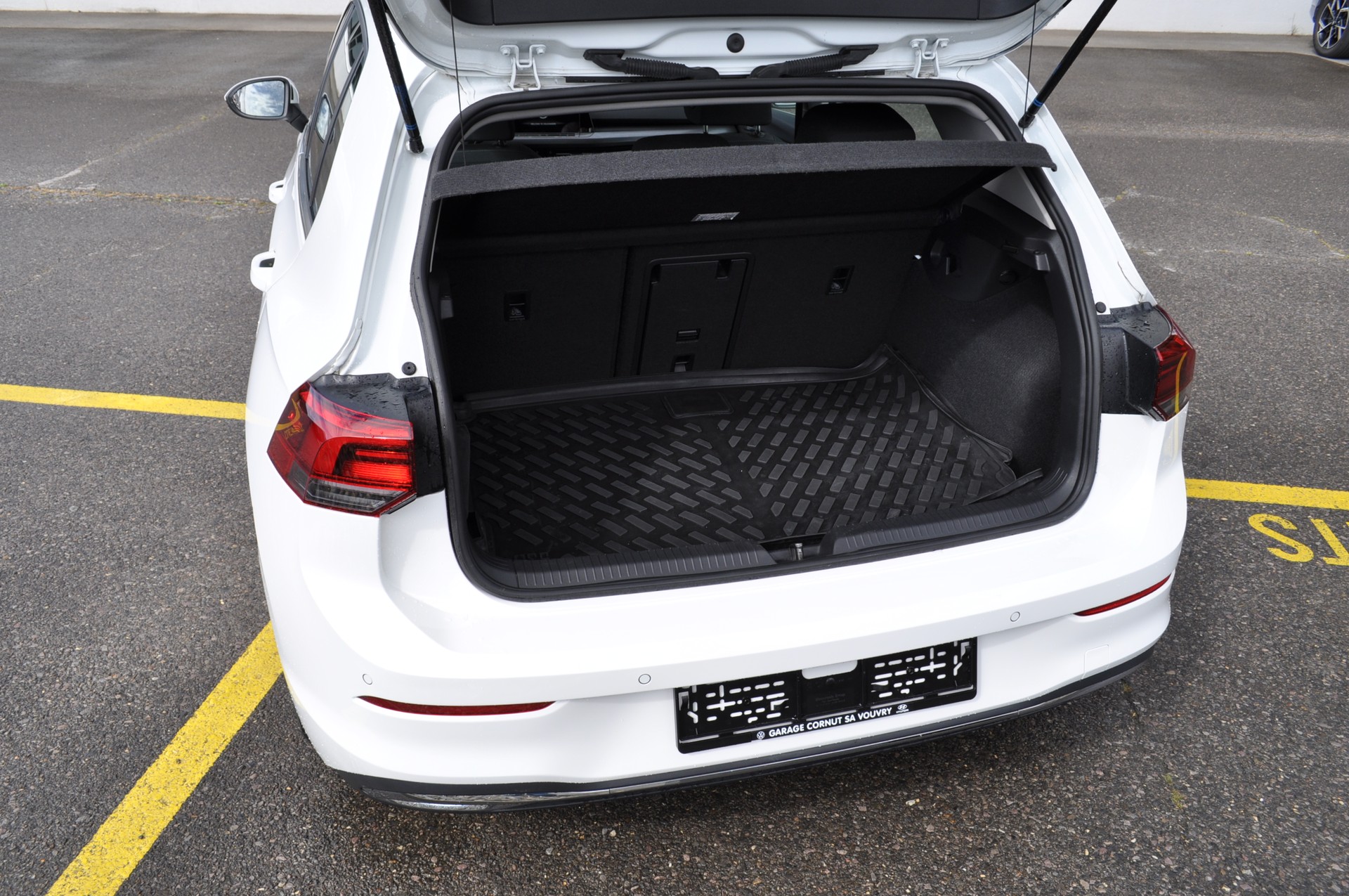 VW Golf 1.5 eTSI mHEV ACT Style DSG-image-7