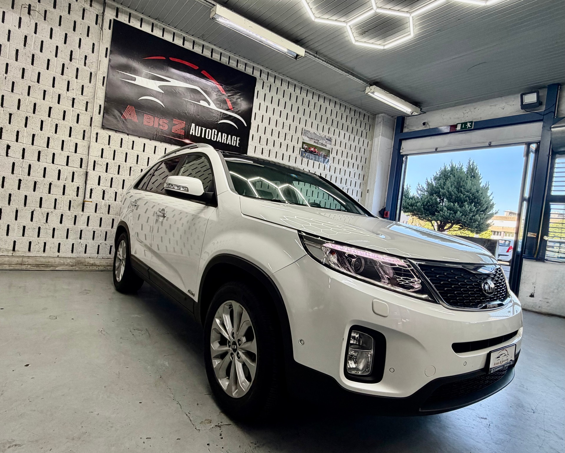 KIA Sorento 2.2 CRDI Style Automatic-image-2