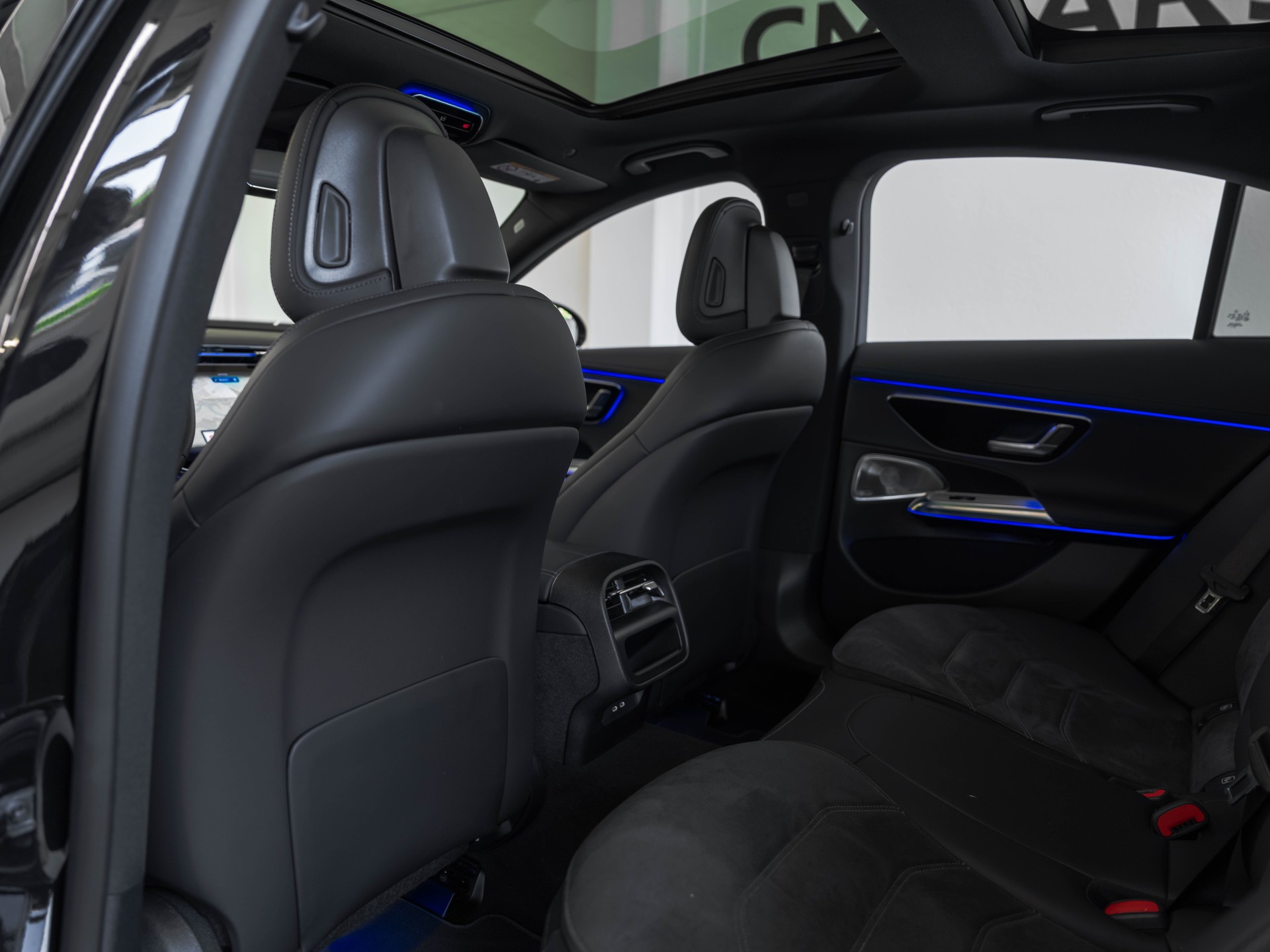 MERCEDES-BENZ E 220 d 4Matic 9G-Tronic (Gratis Service)-image-15