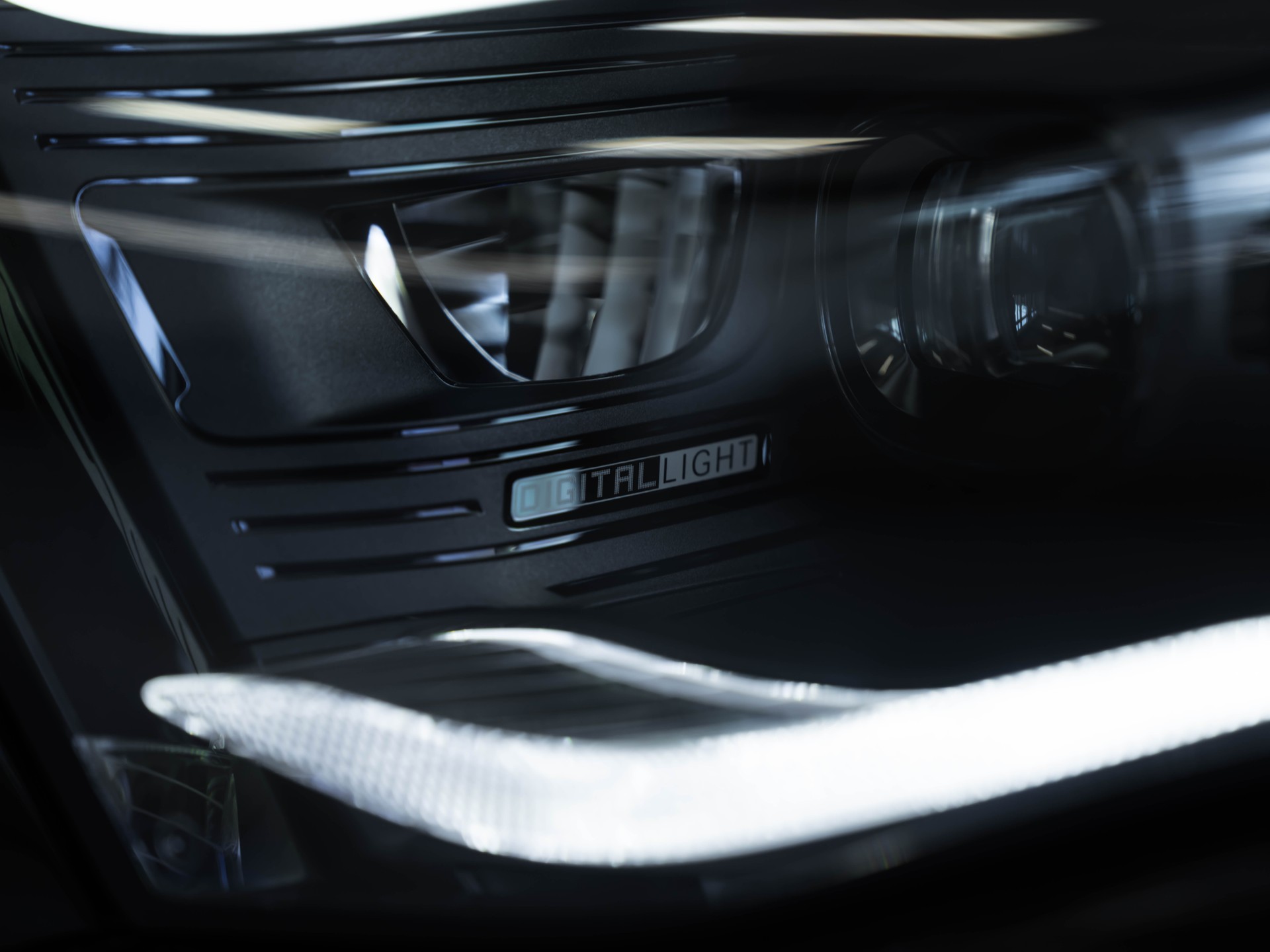 MERCEDES-BENZ E 220 d 4Matic 9G-Tronic (Gratis Service)-image-10
