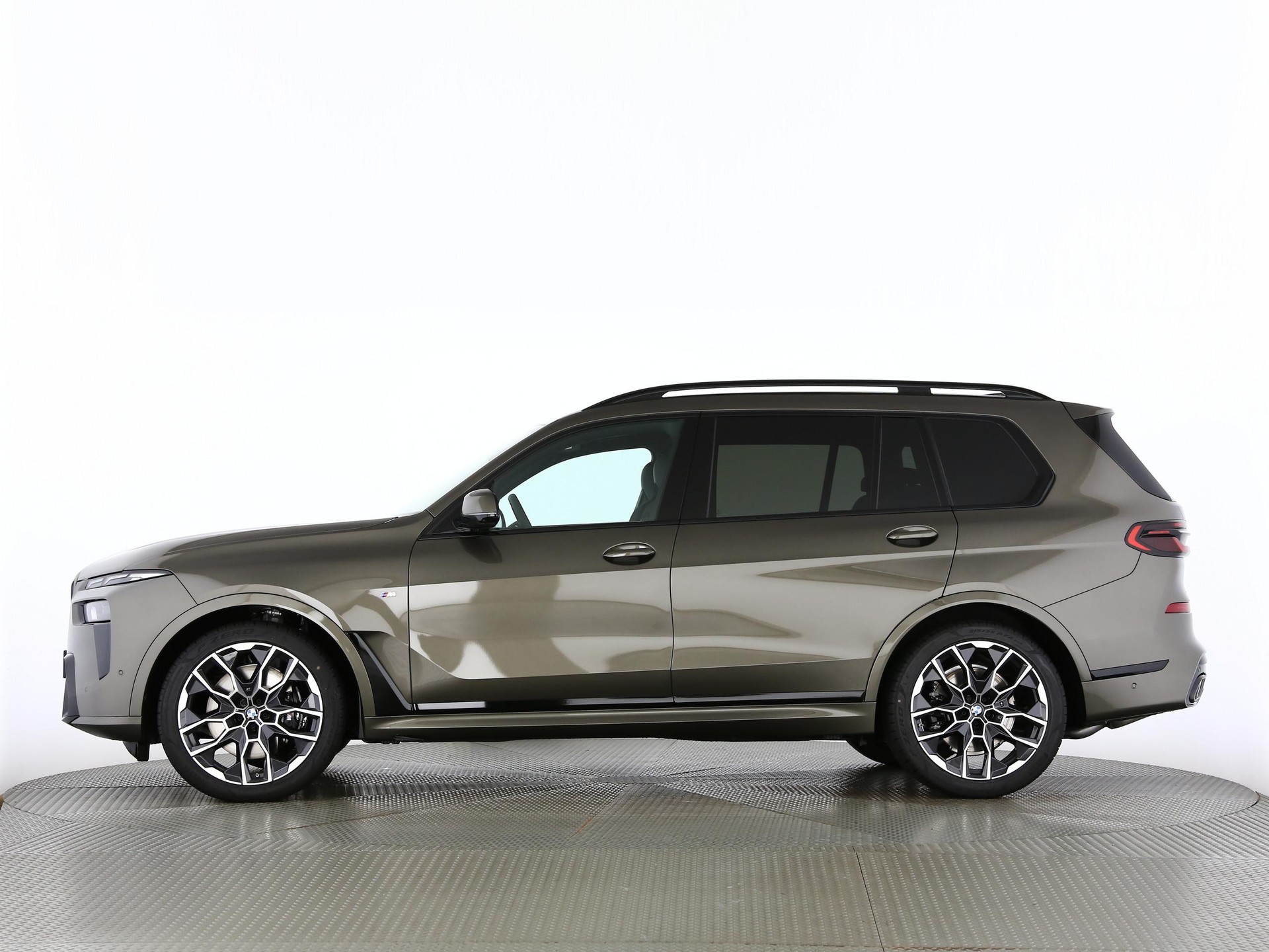 BMW X7 40i xDrive SAG-image-11