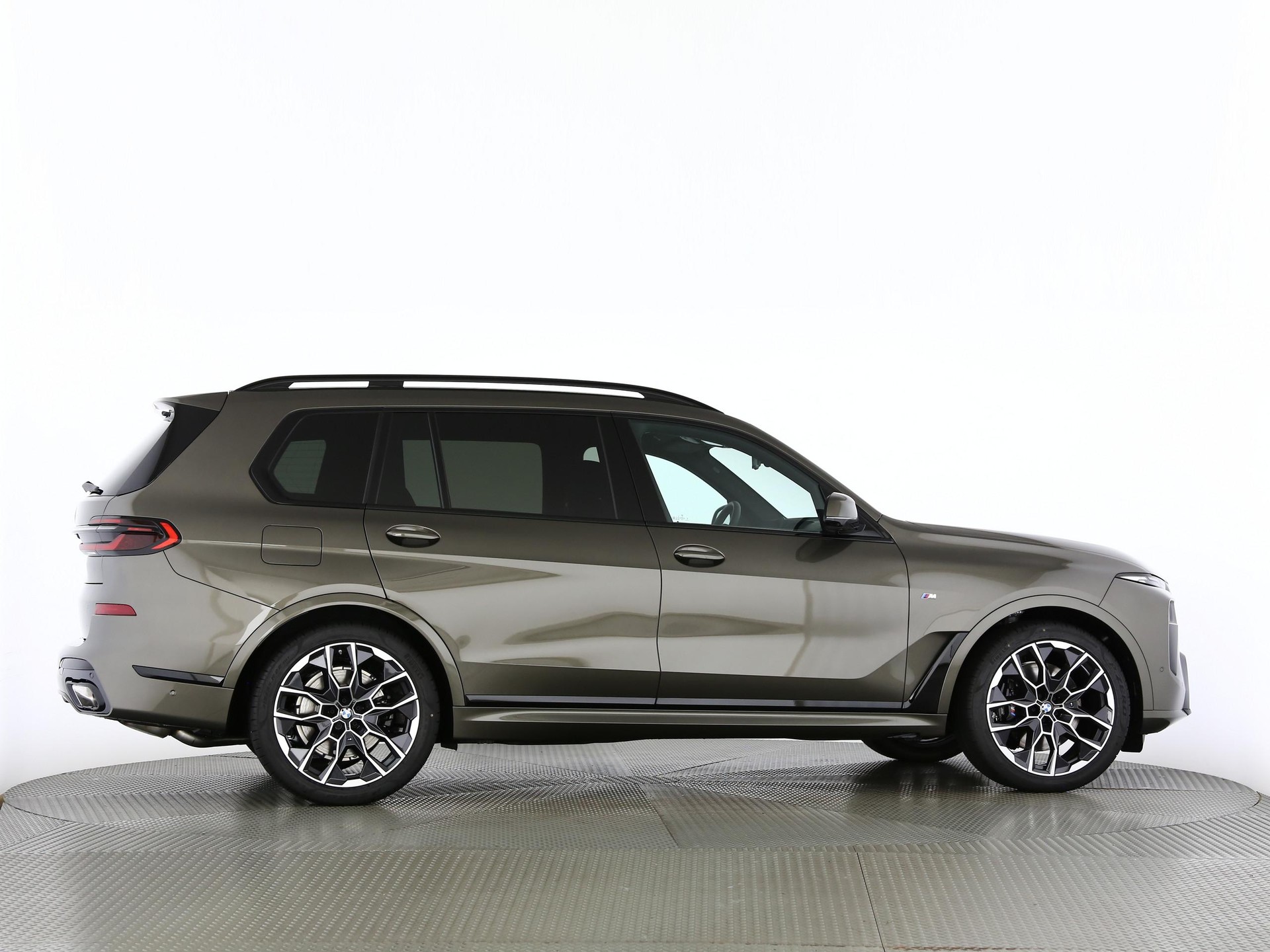 BMW X7 40i xDrive SAG-image-22