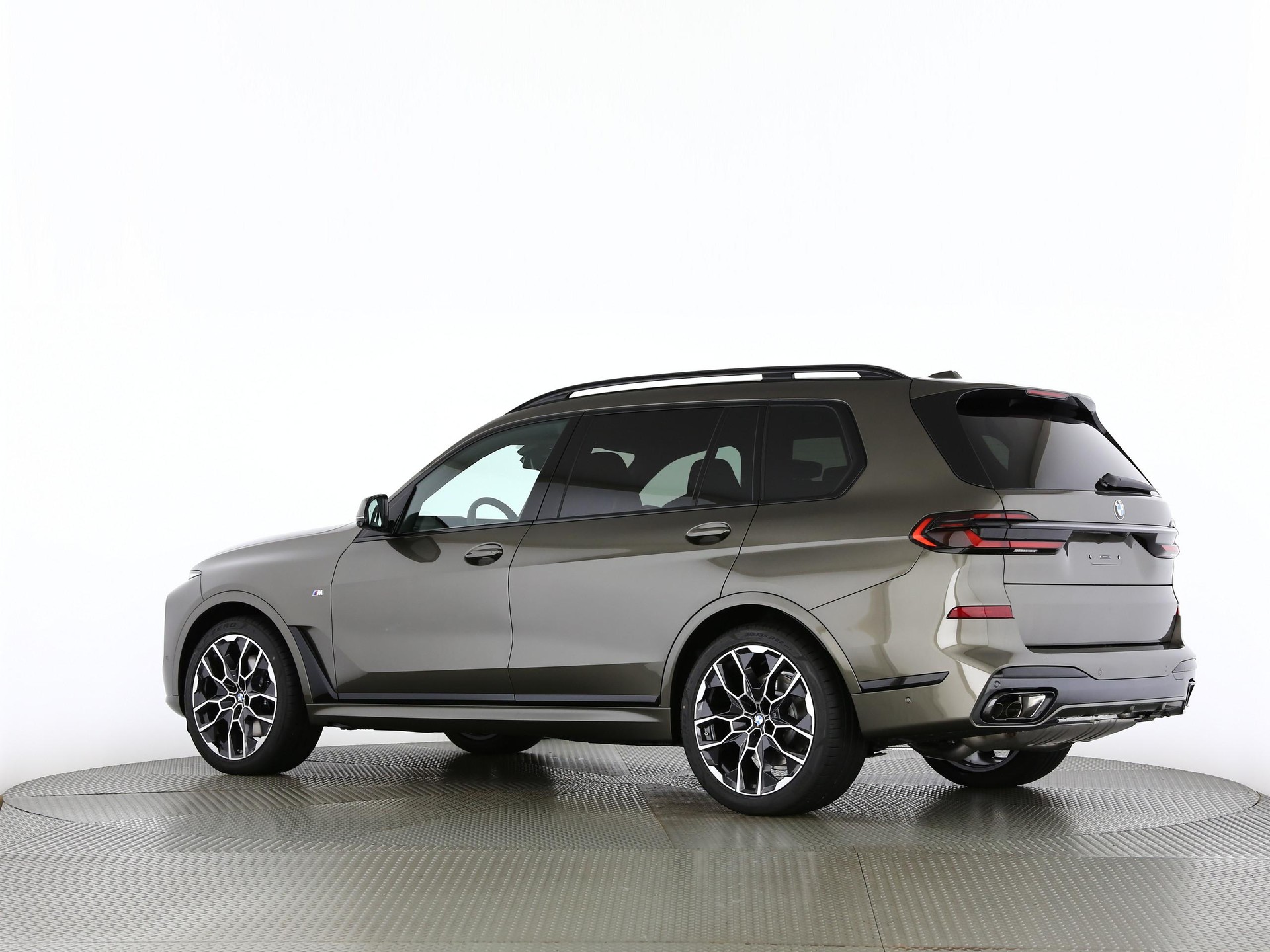 BMW X7 40i xDrive SAG-image-14