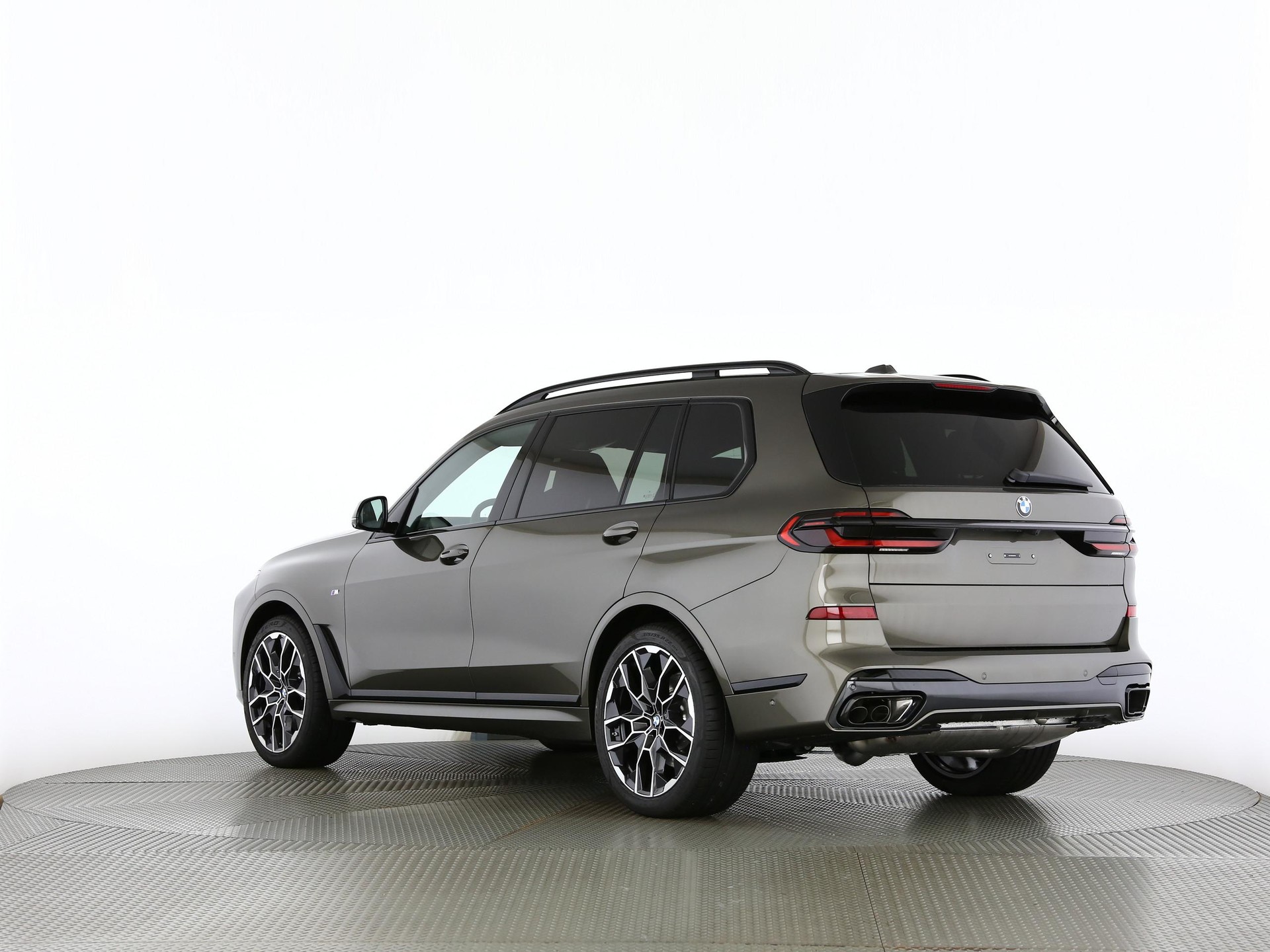 BMW X7 40i xDrive SAG-image-15
