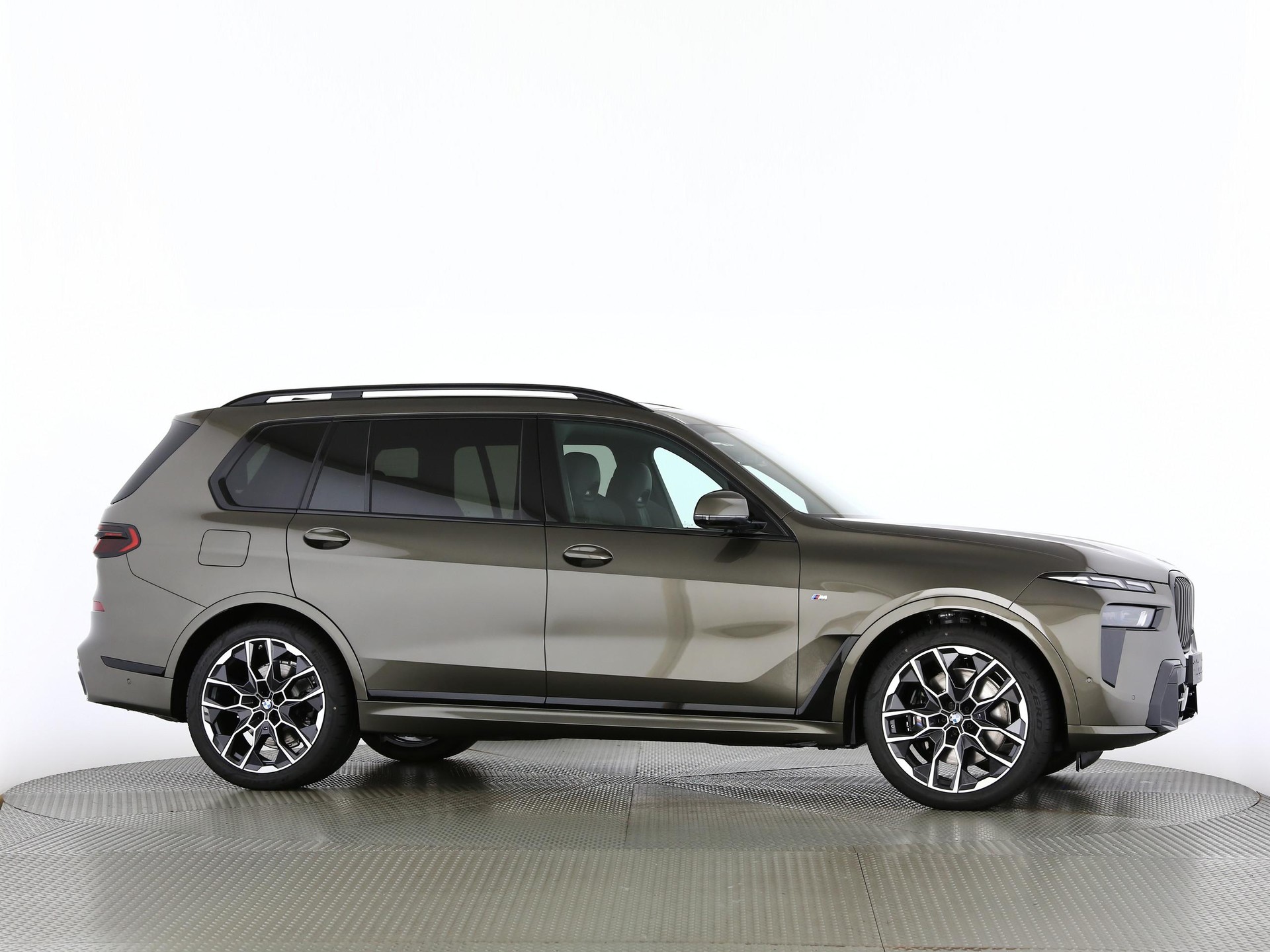 BMW X7 40i xDrive SAG-image-24