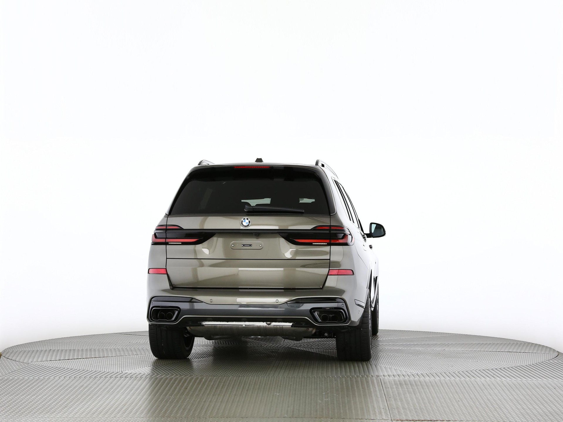 BMW X7 40i xDrive SAG-image-17