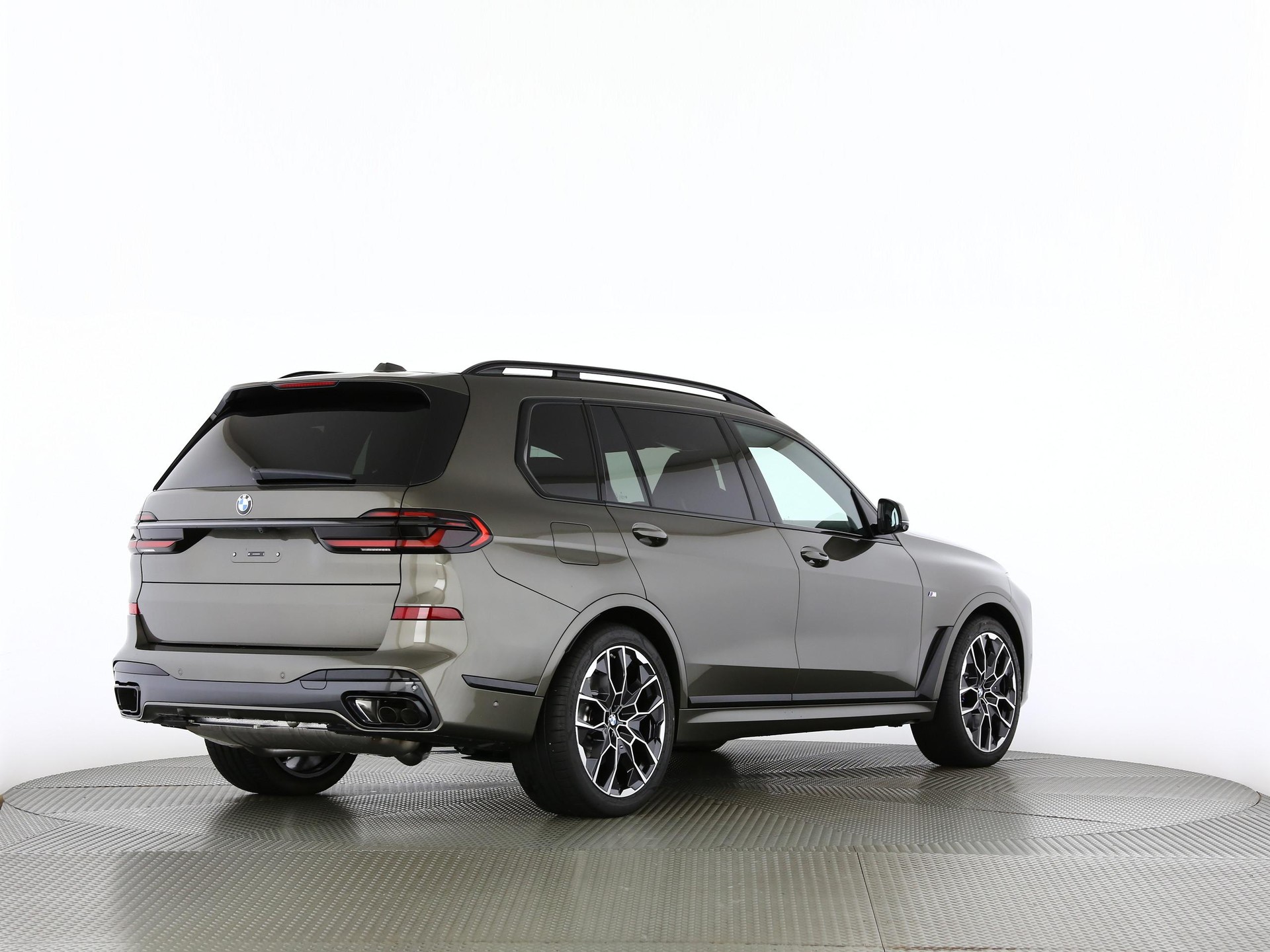 BMW X7 40i xDrive SAG-image-19