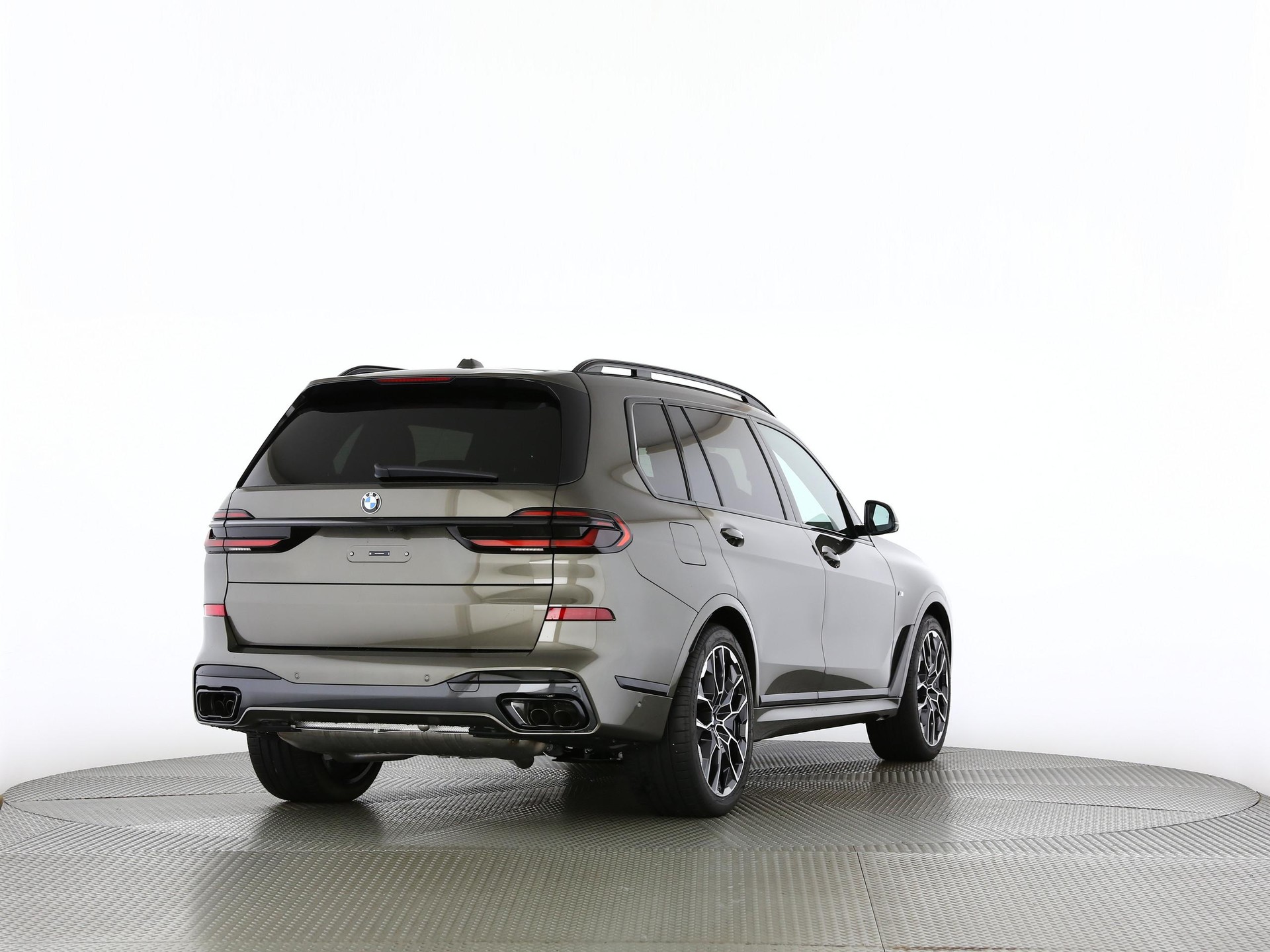 BMW X7 40i xDrive SAG-image-18