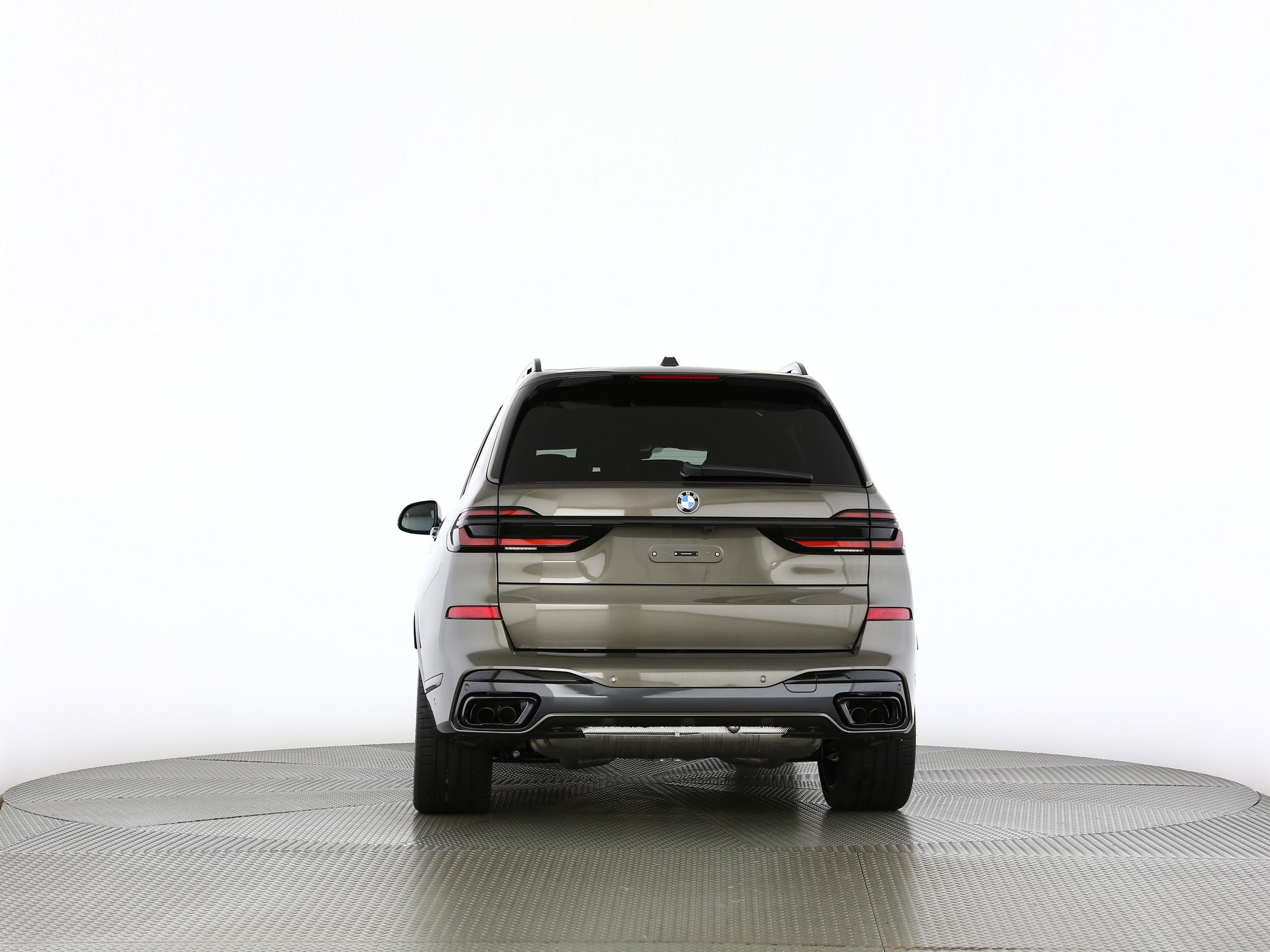 BMW X7 40i xDrive SAG-image-16