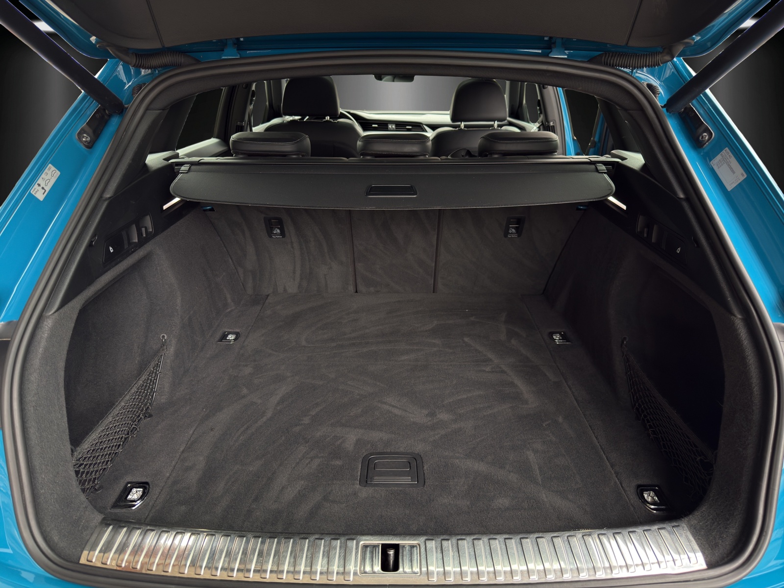 AUDI e-tron 55 Advanced quattro-image-6