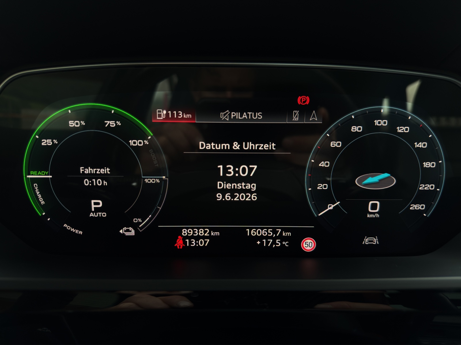 AUDI e-tron 55 Advanced quattro-image-12
