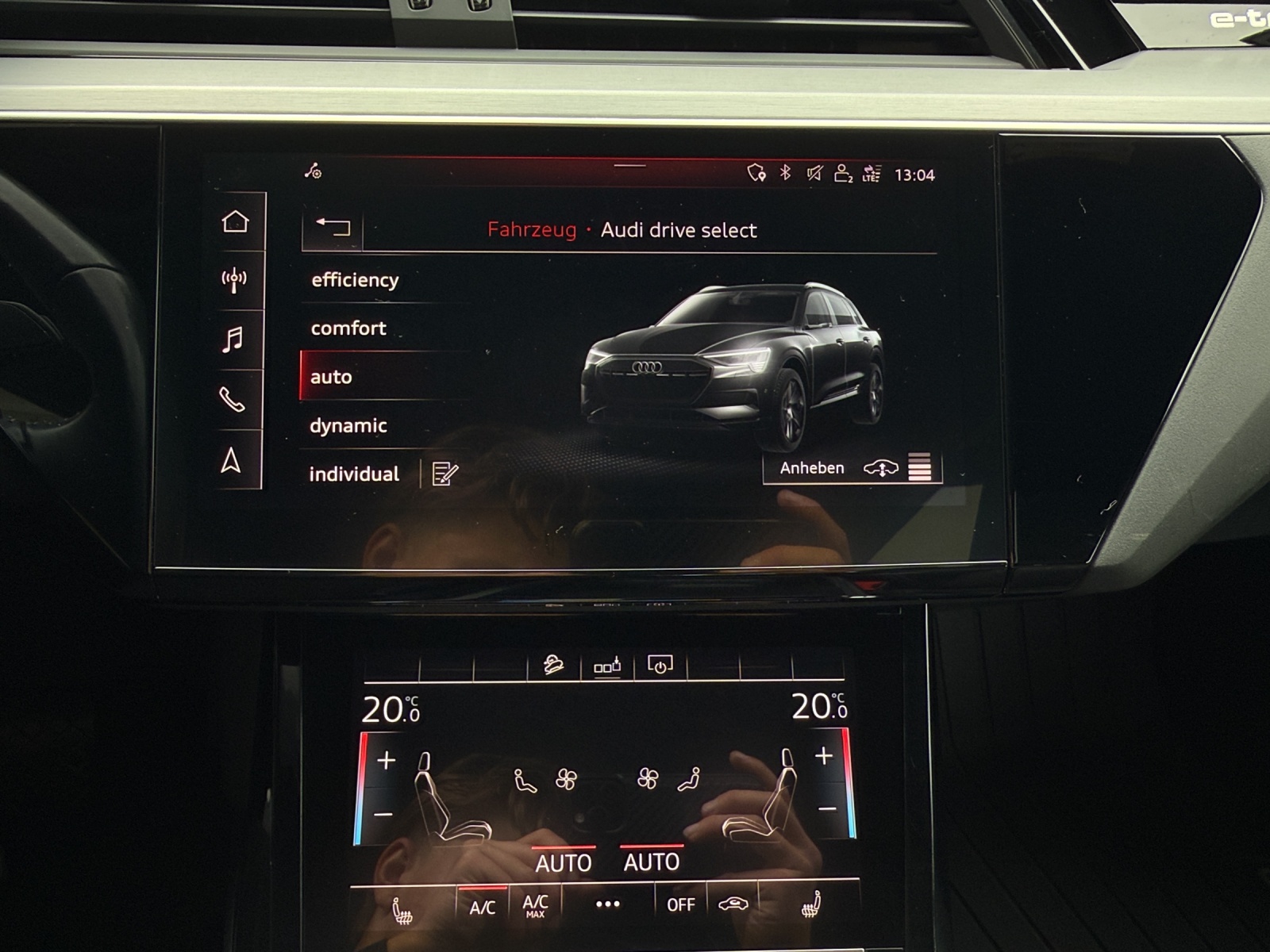 AUDI e-tron 55 Advanced quattro-image-14