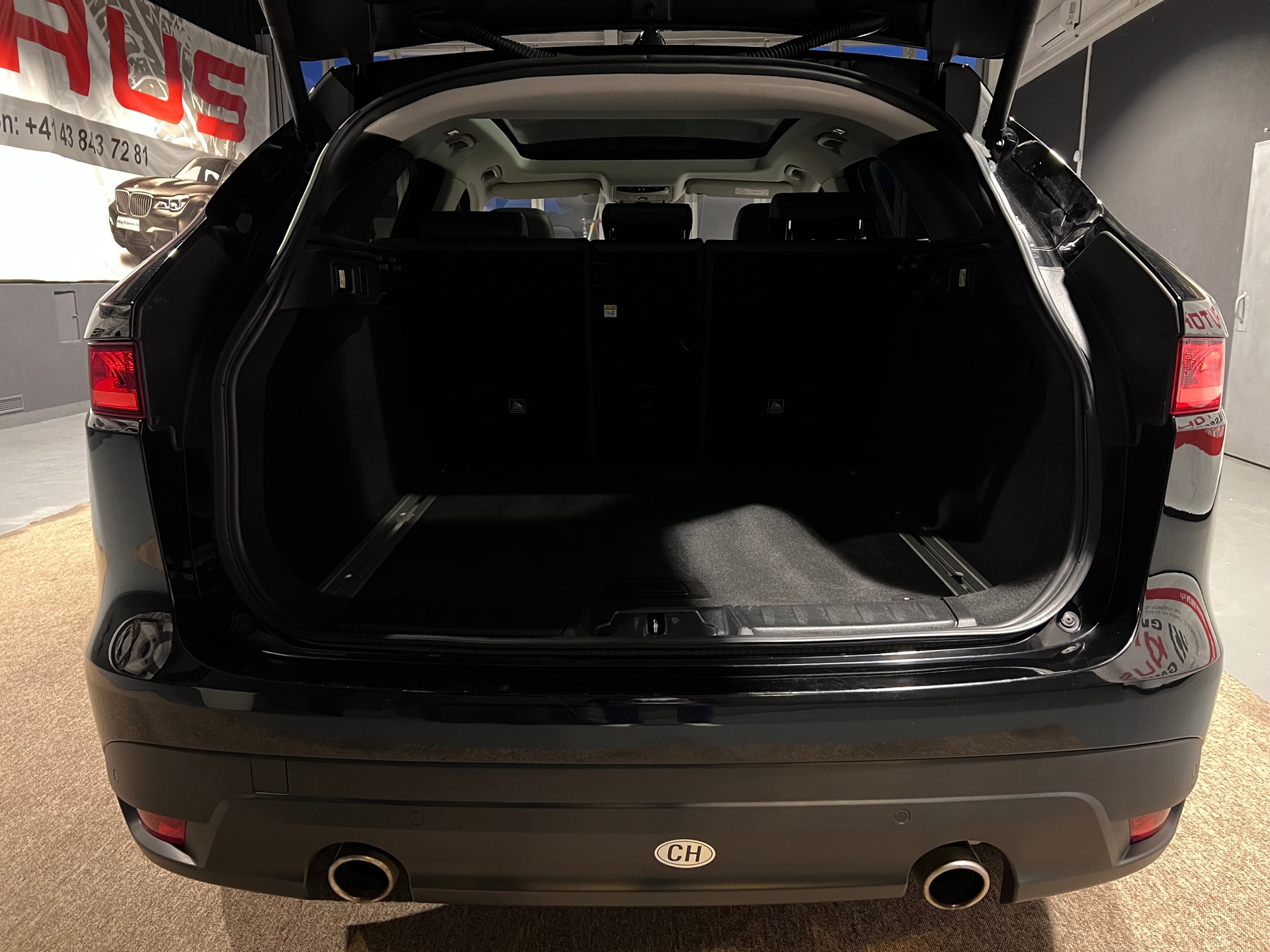 JAGUAR F-Pace 30t 2.0 Prestige AWD Automatik-image-4