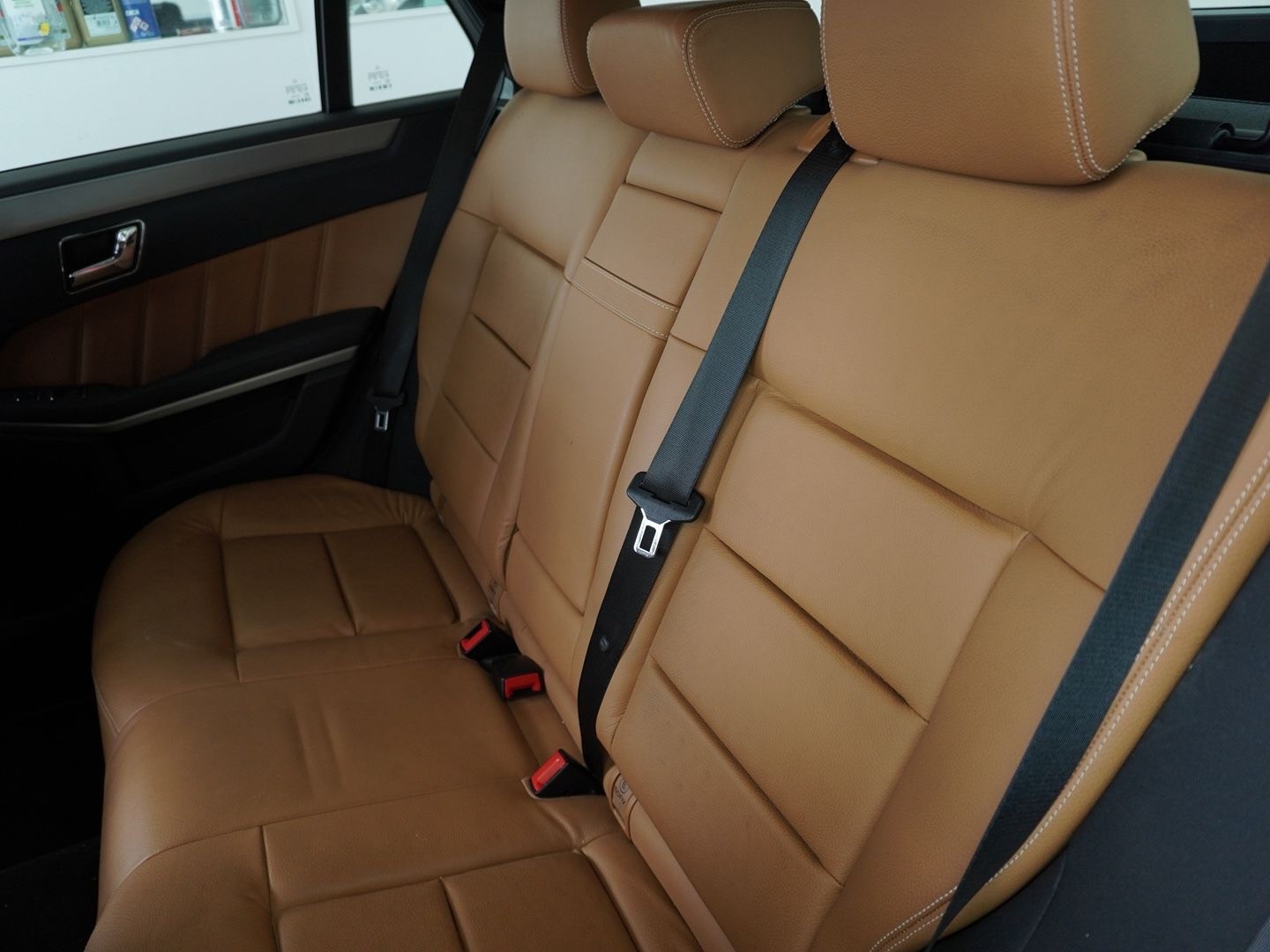 MERCEDES-BENZ E 350 CDI BlueEff. Avantgarde 4Matic 7G-Tronic-image-4