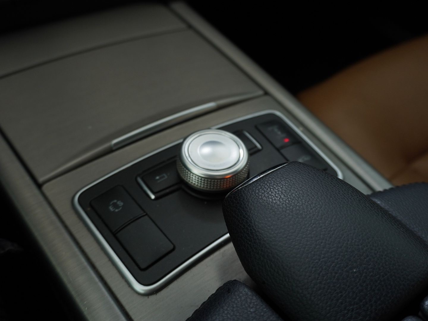 MERCEDES-BENZ E 350 CDI BlueEff. Avantgarde 4Matic 7G-Tronic-image-11