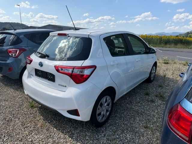 TOYOTA Yaris 1.5 VVT-i Hybrid Comfort e-CVT-image-4