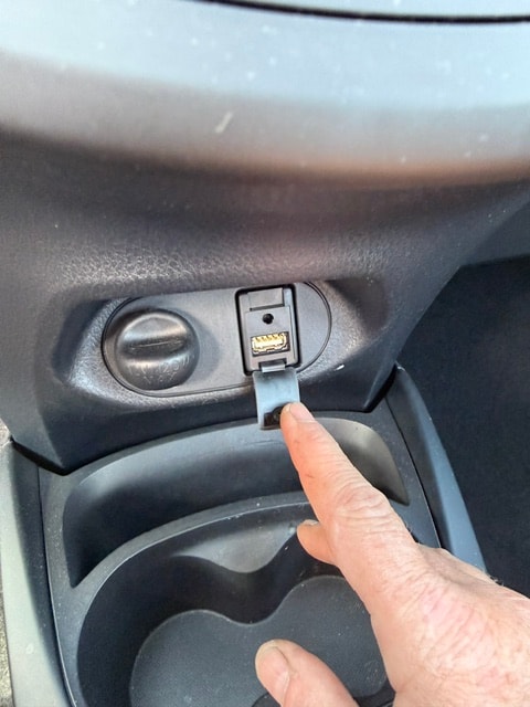 TOYOTA Yaris 1.5 VVT-i Hybrid Comfort e-CVT-image-15