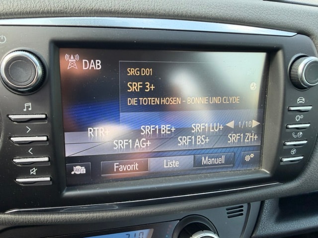 TOYOTA Yaris 1.5 VVT-i Hybrid Comfort e-CVT-image-12