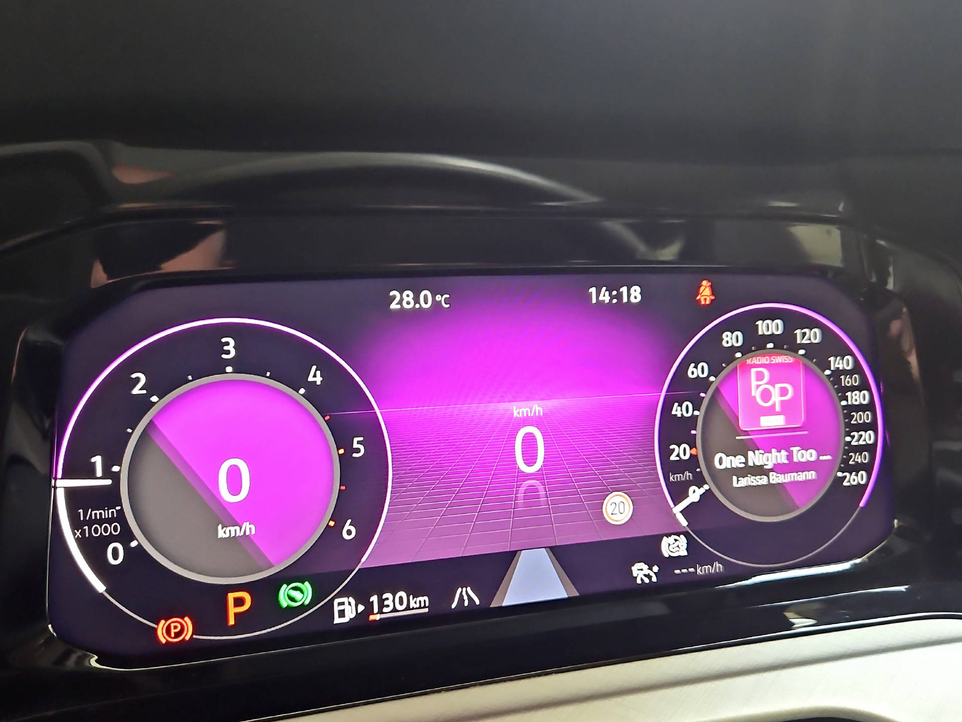 VW Golf VIII Variant 2.0 TDI Alltrack DSG 4motion-image-8