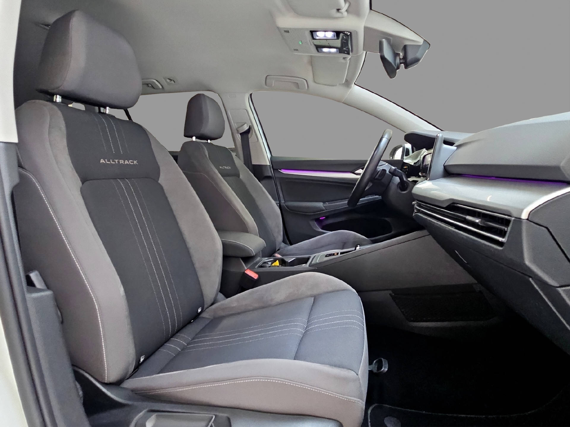 VW Golf VIII Variant 2.0 TDI Alltrack DSG 4motion-image-12