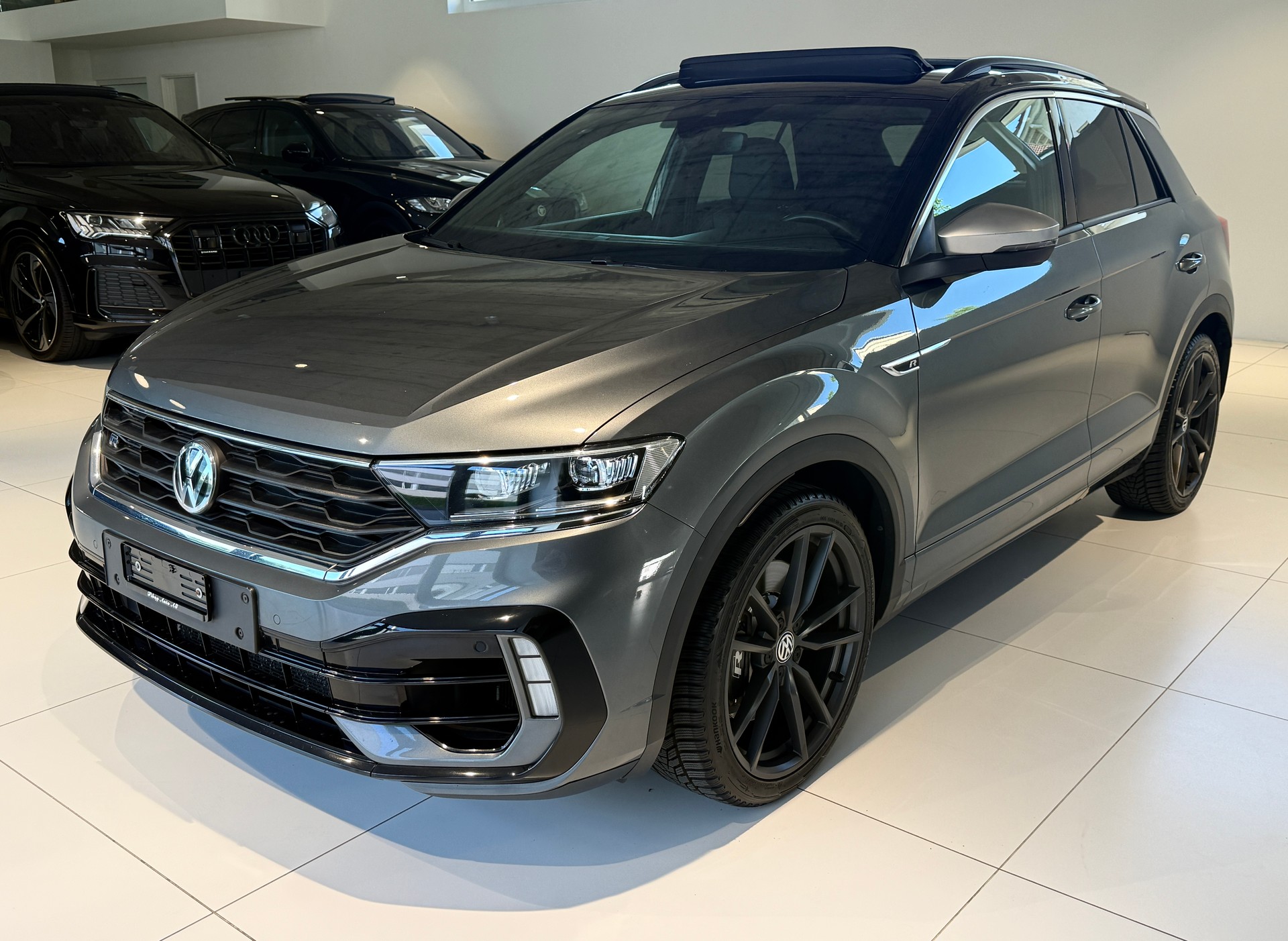 VW T-Roc 2.0 TSI R DSG 4Motion ***1. Hand**CH-Fahrzeug***Panoramadach***Neue Bremsen vorne+hinten***-image-3
