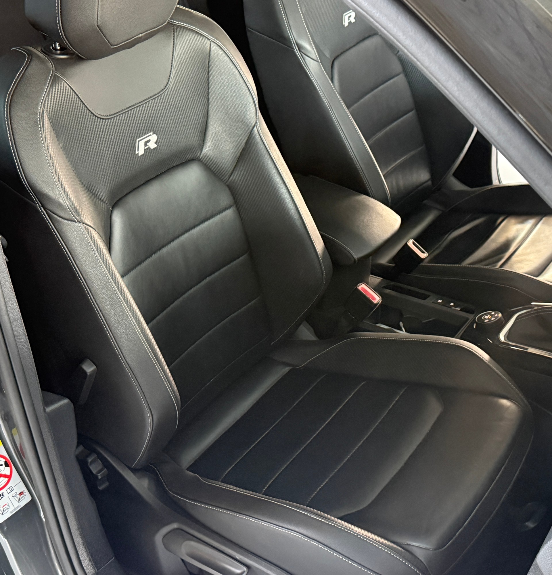 VW T-Roc 2.0 TSI R DSG 4Motion ***1. Hand**CH-Fahrzeug***Panoramadach***Neue Bremsen vorne+hinten***-image-31