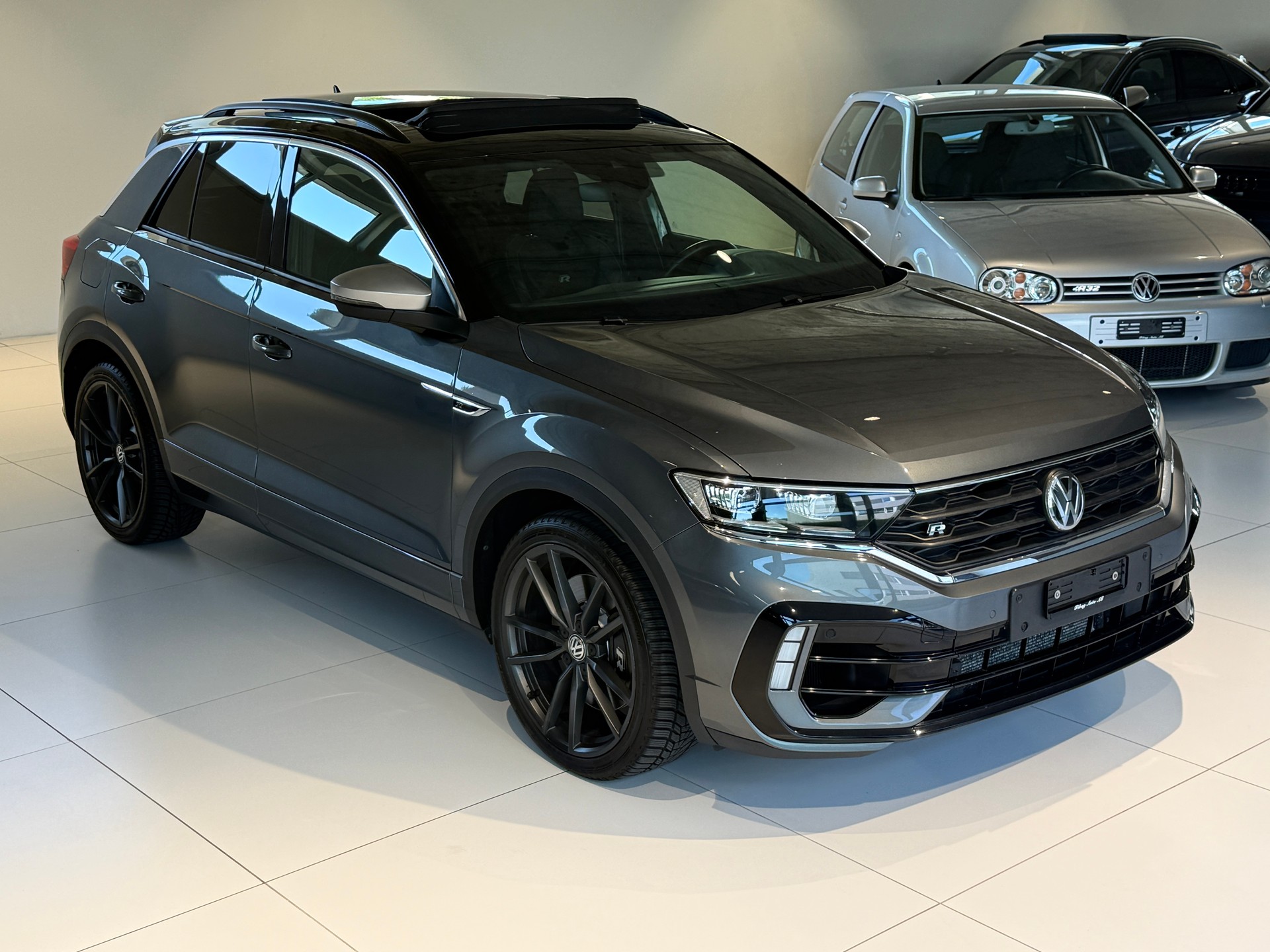 VW T-Roc 2.0 TSI R DSG 4Motion ***1. Hand**CH-Fahrzeug***Panoramadach***Neue Bremsen vorne+hinten***-image-30