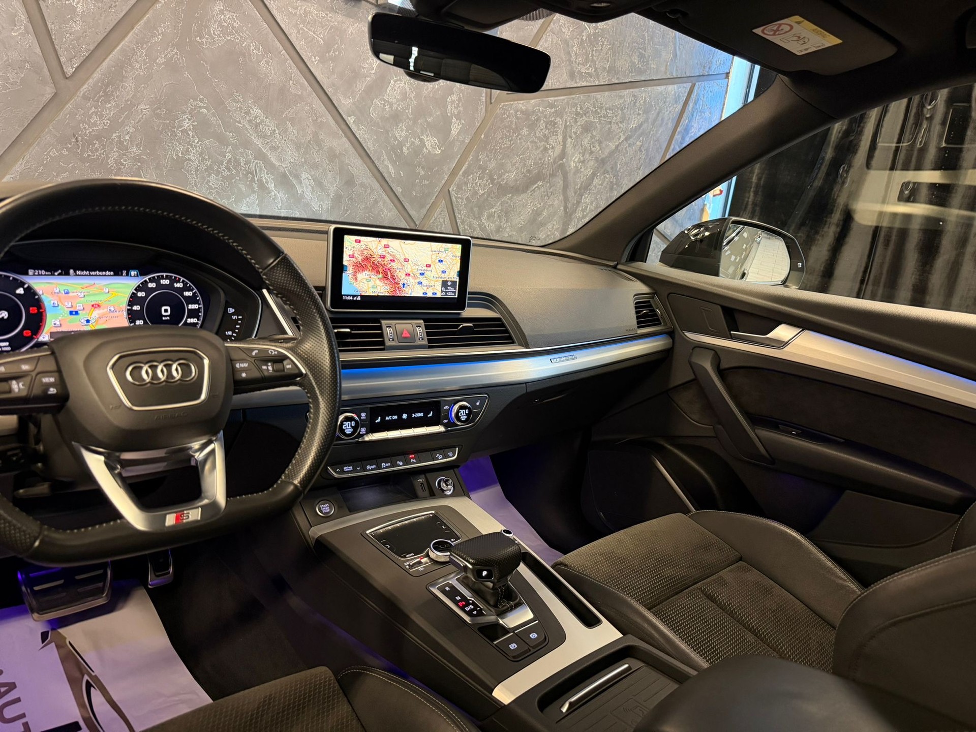 AUDI Q5 40 TDI sport quattro S-tronic-image-9