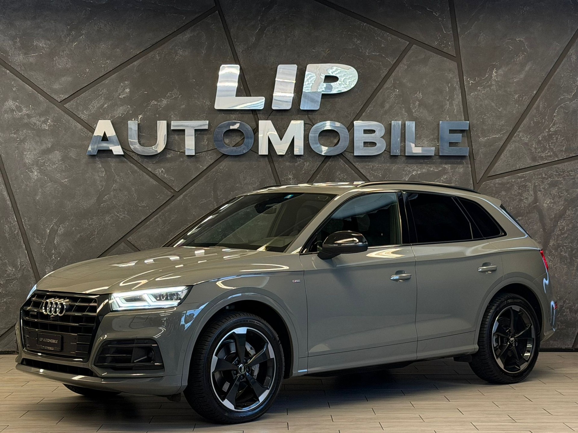 AUDI Q5 40 TDI sport quattro S-tronic-image-0