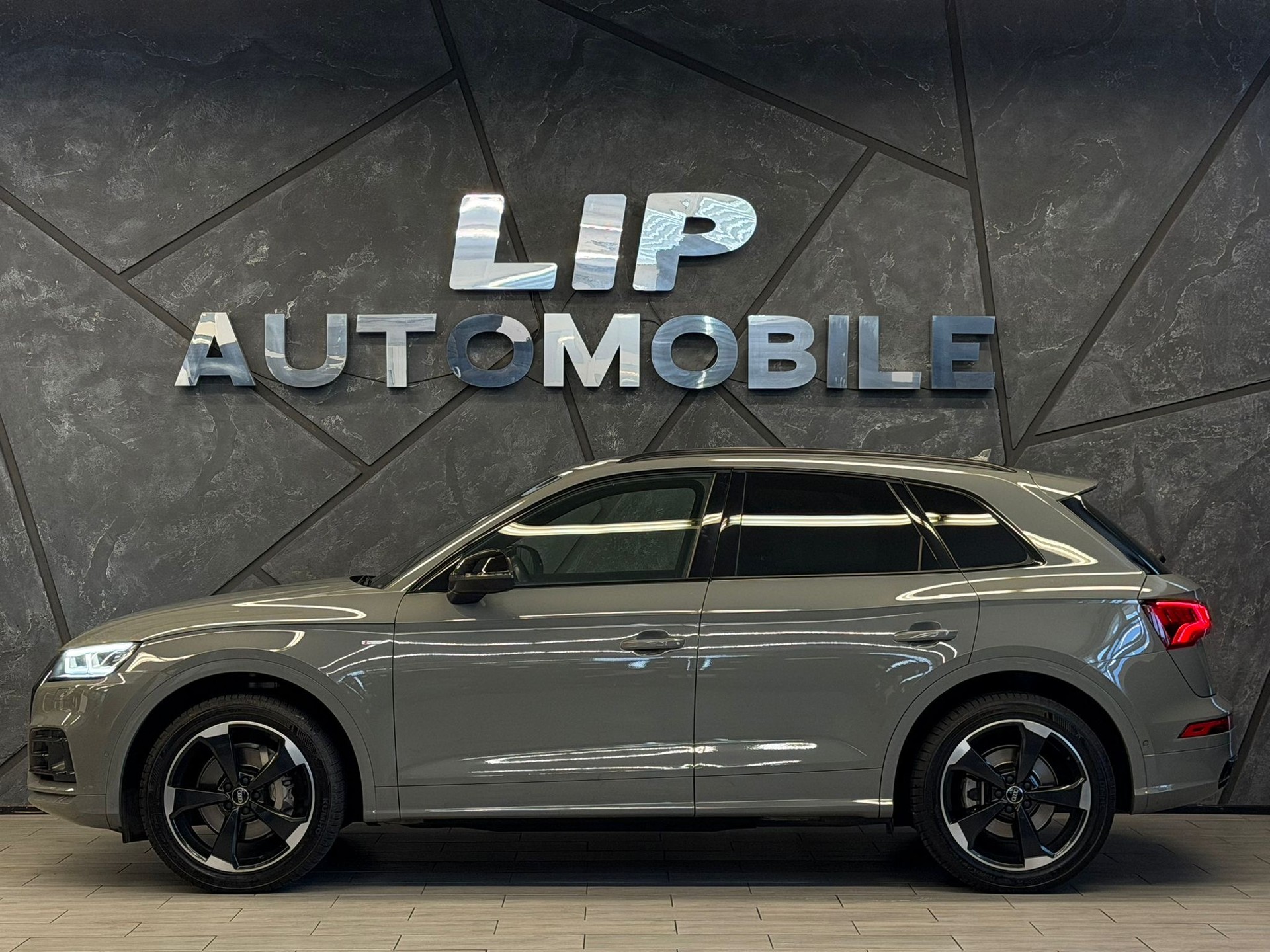 AUDI Q5 40 TDI sport quattro S-tronic-image-4