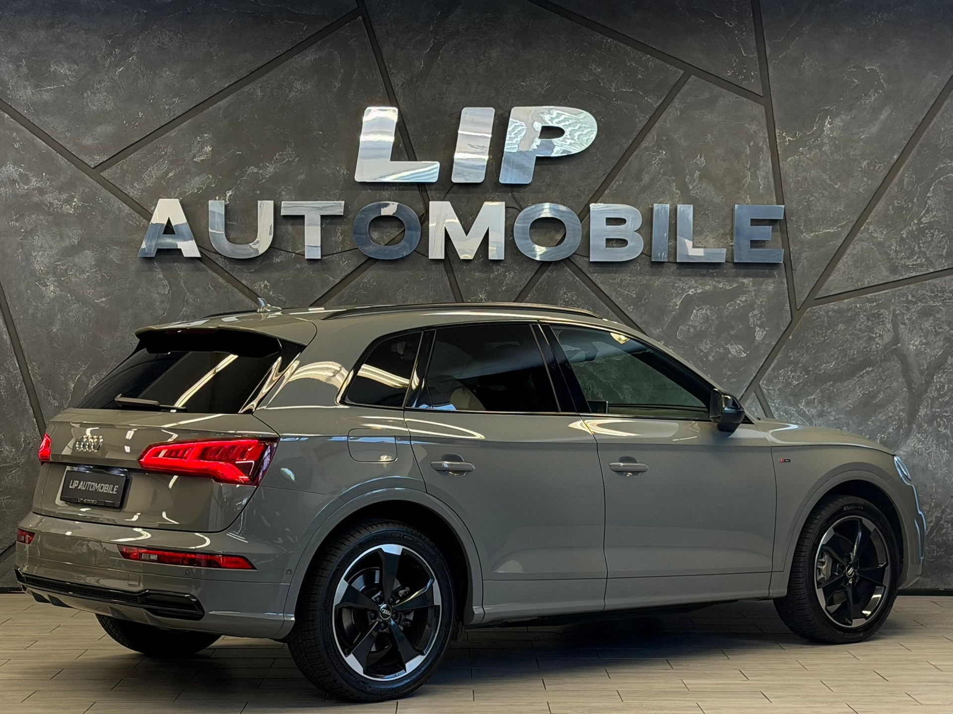 AUDI Q5 40 TDI sport quattro S-tronic-image-5