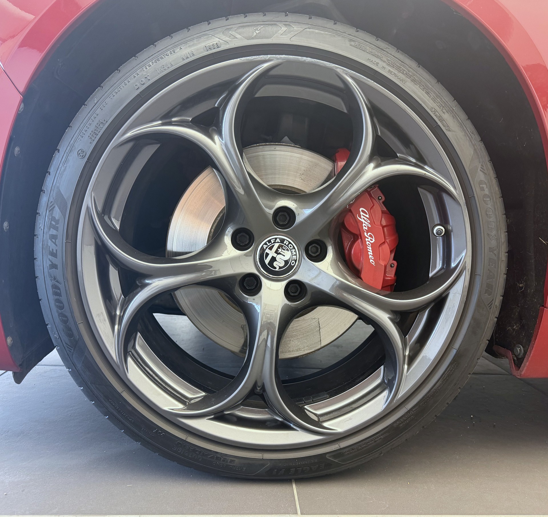ALFA ROMEO Giulia 2.0 Veloce Q4 Automatic-image-2